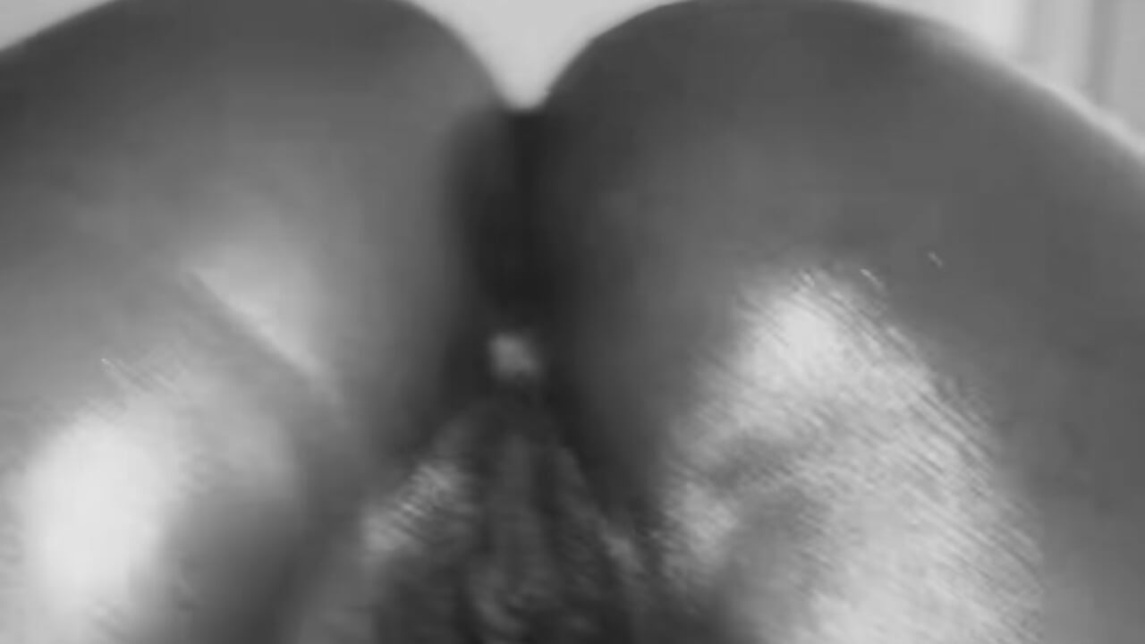 Hit it from the back - video by lovebody