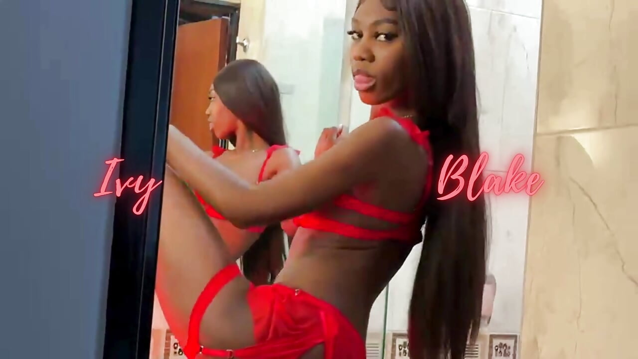 Video Cover👙 - video av Ivy_Blake1 cam-modell