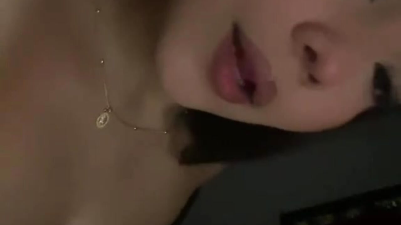A secret awaits you… 😏🖤 Will you come in? - video by Lily_Evans0 cam model