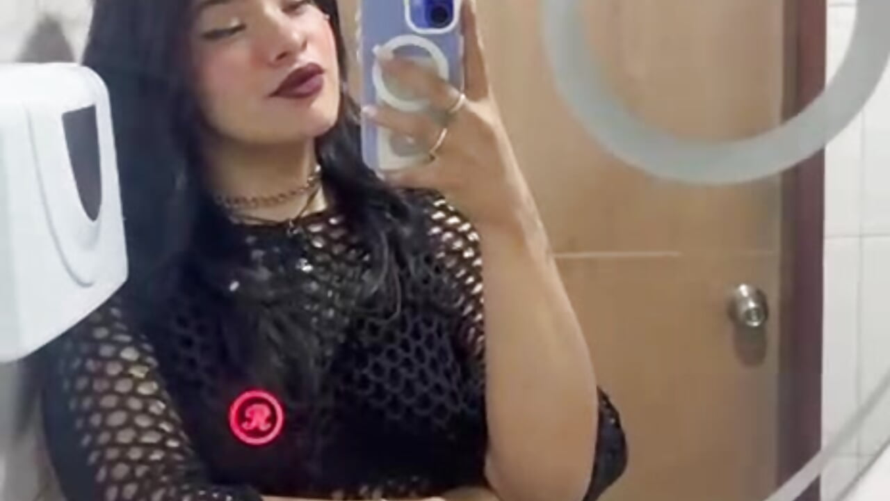 Hello🌸 – video modela na kameri Hanna__collins