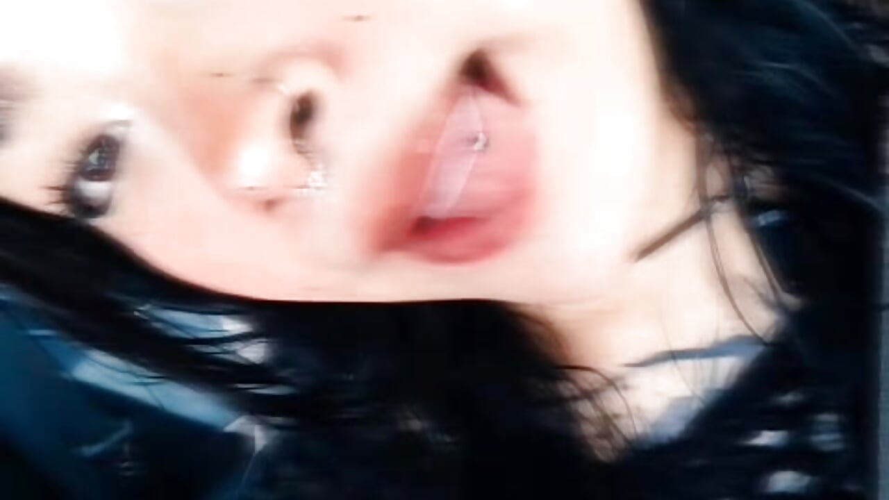Good afternoon loves❤️ – video modela na kameri Hanna__collins