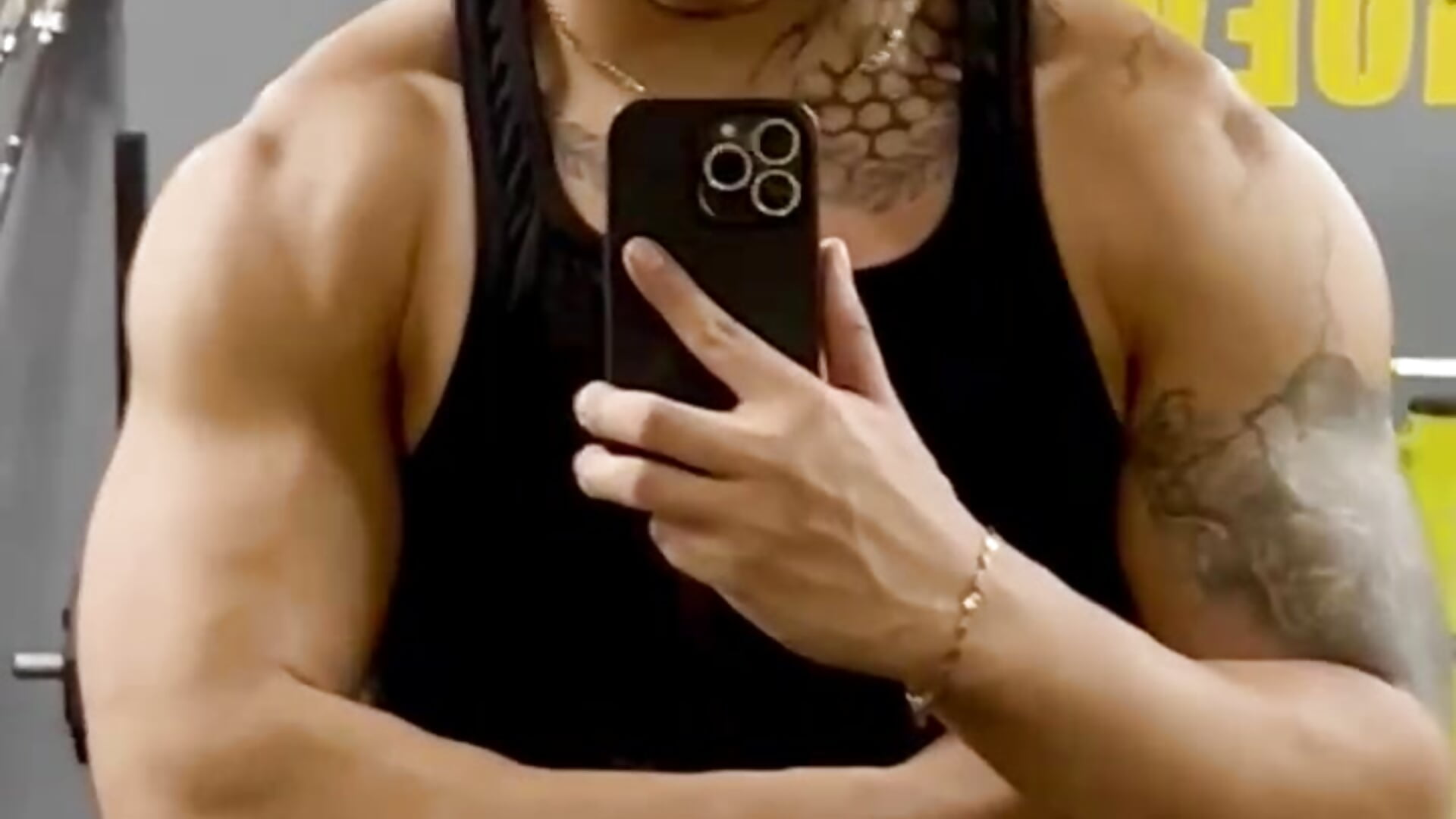 Noah – video modela na kameri Noah__Browm