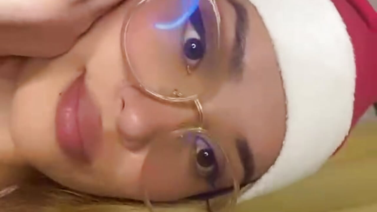 hi love – video od webkamerové modelky LeylaRose_