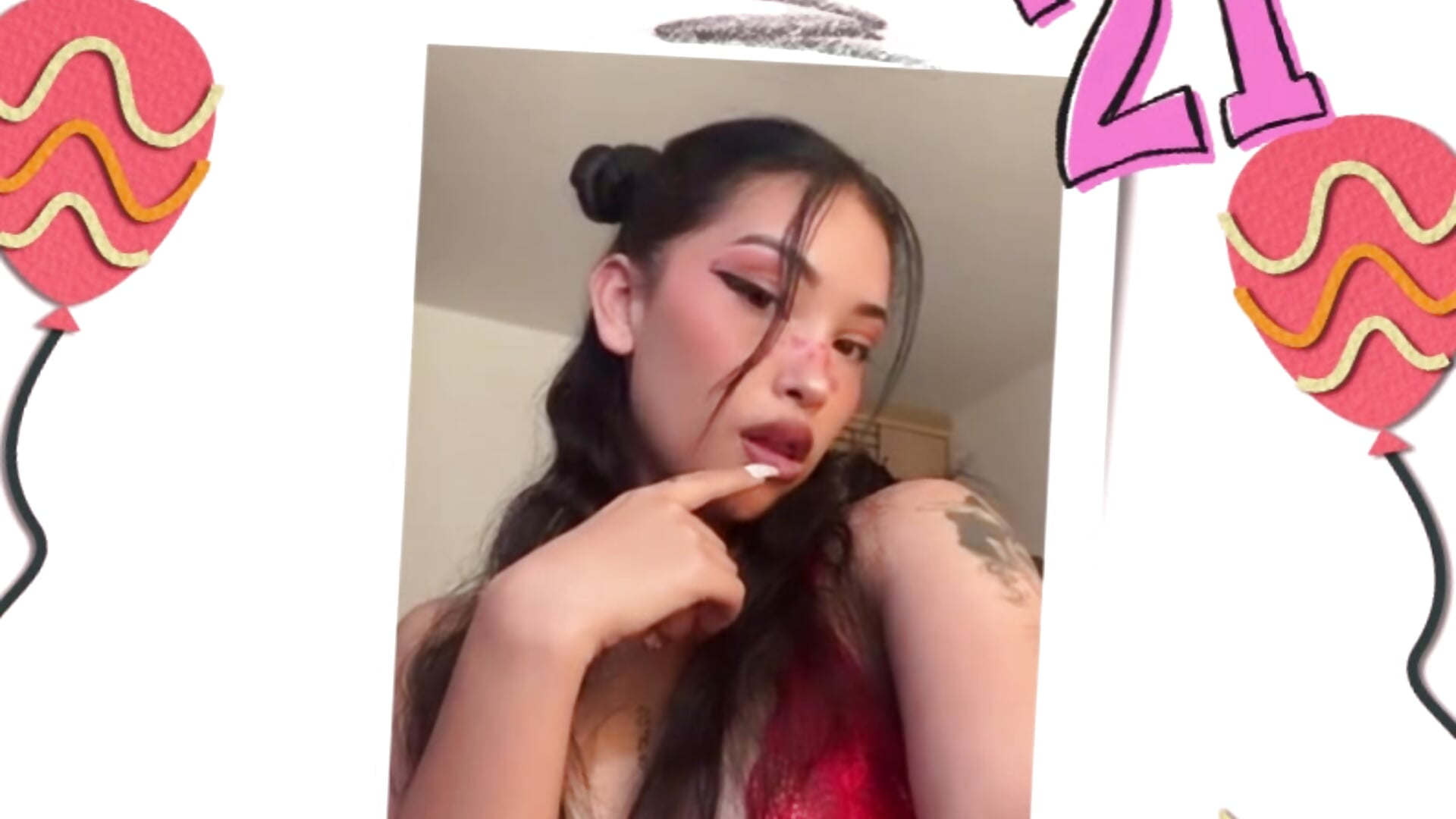 Happy Birthday 🔥🌹🌹 – video od webkamerové modelky LeylaRose_