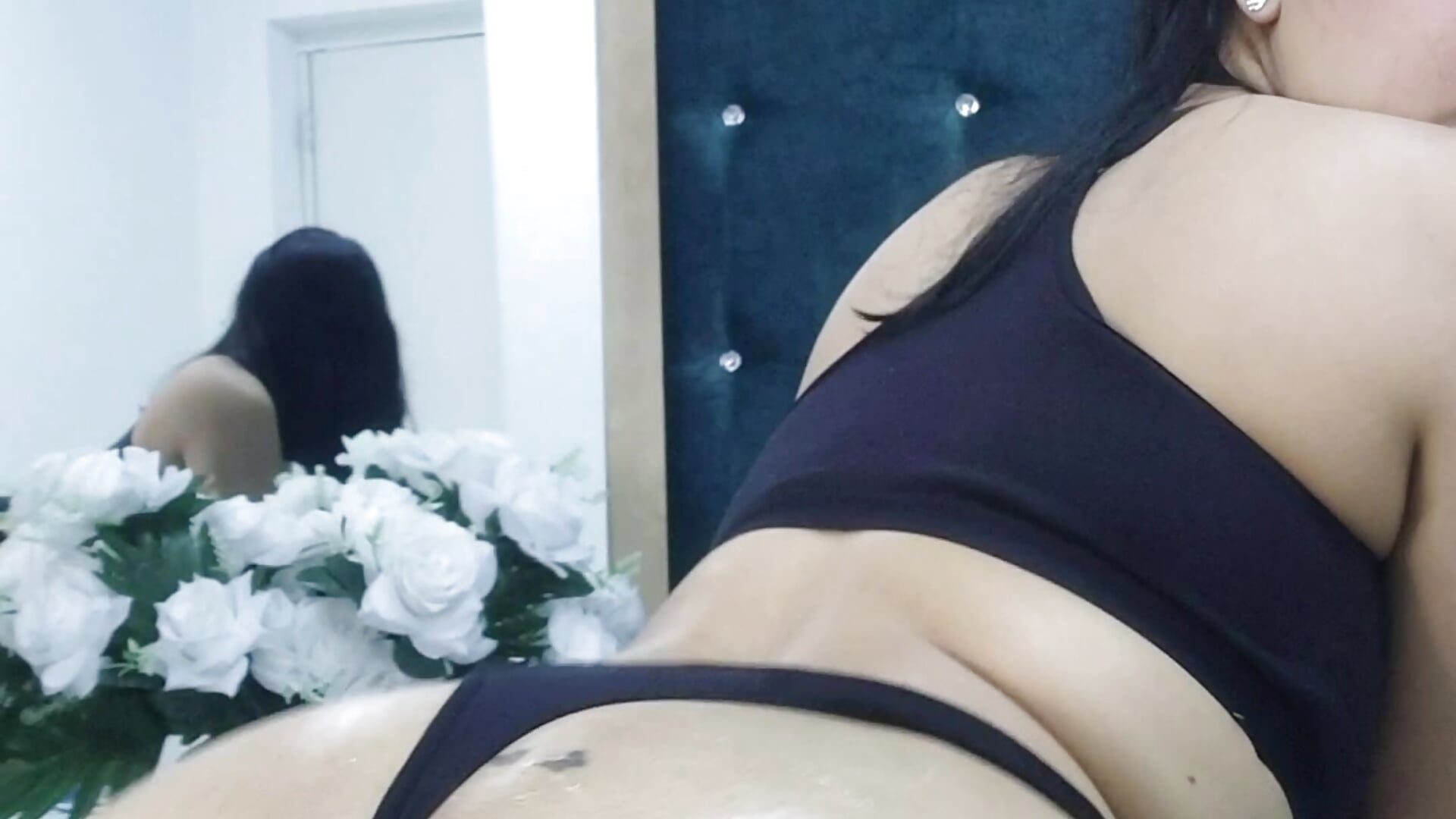 Oil on my cute ass, and hot Shane🍑