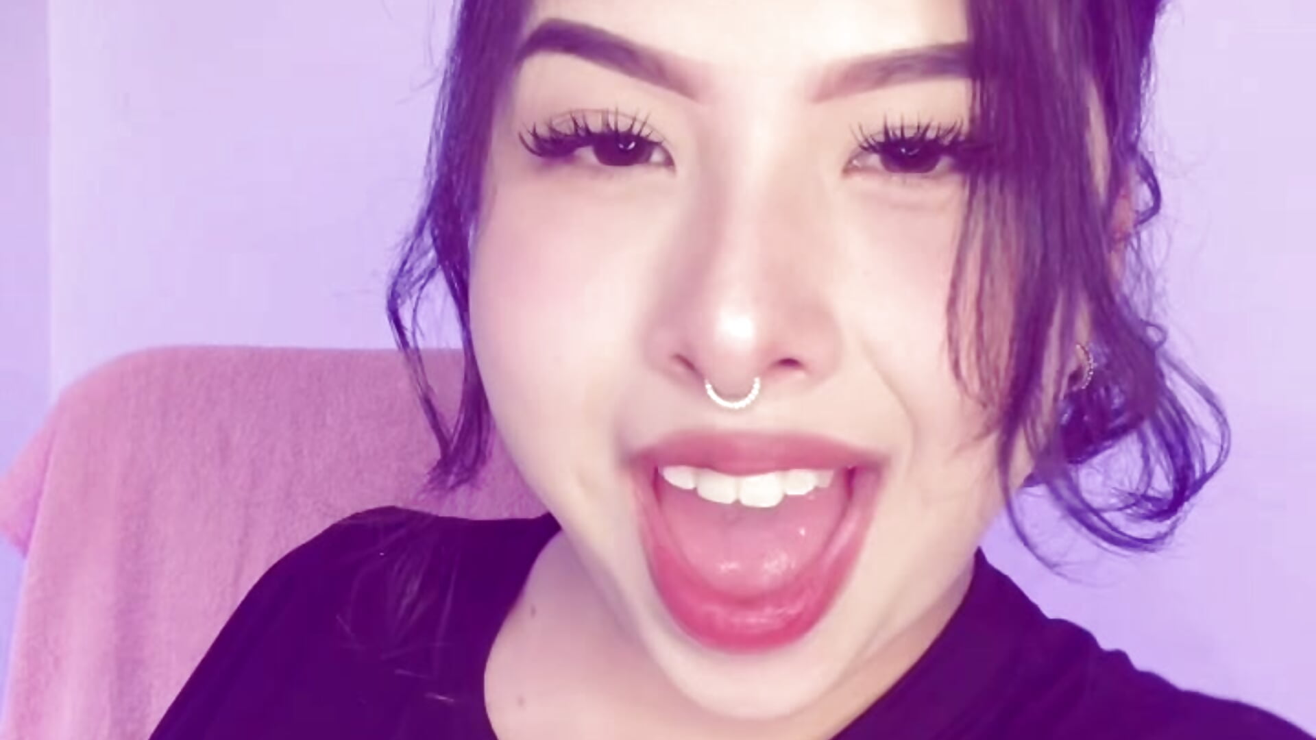Bien chula se pone coqueta la nena 🤭 — filmik Hilary_In_House, modela(-lki) na kamerkach