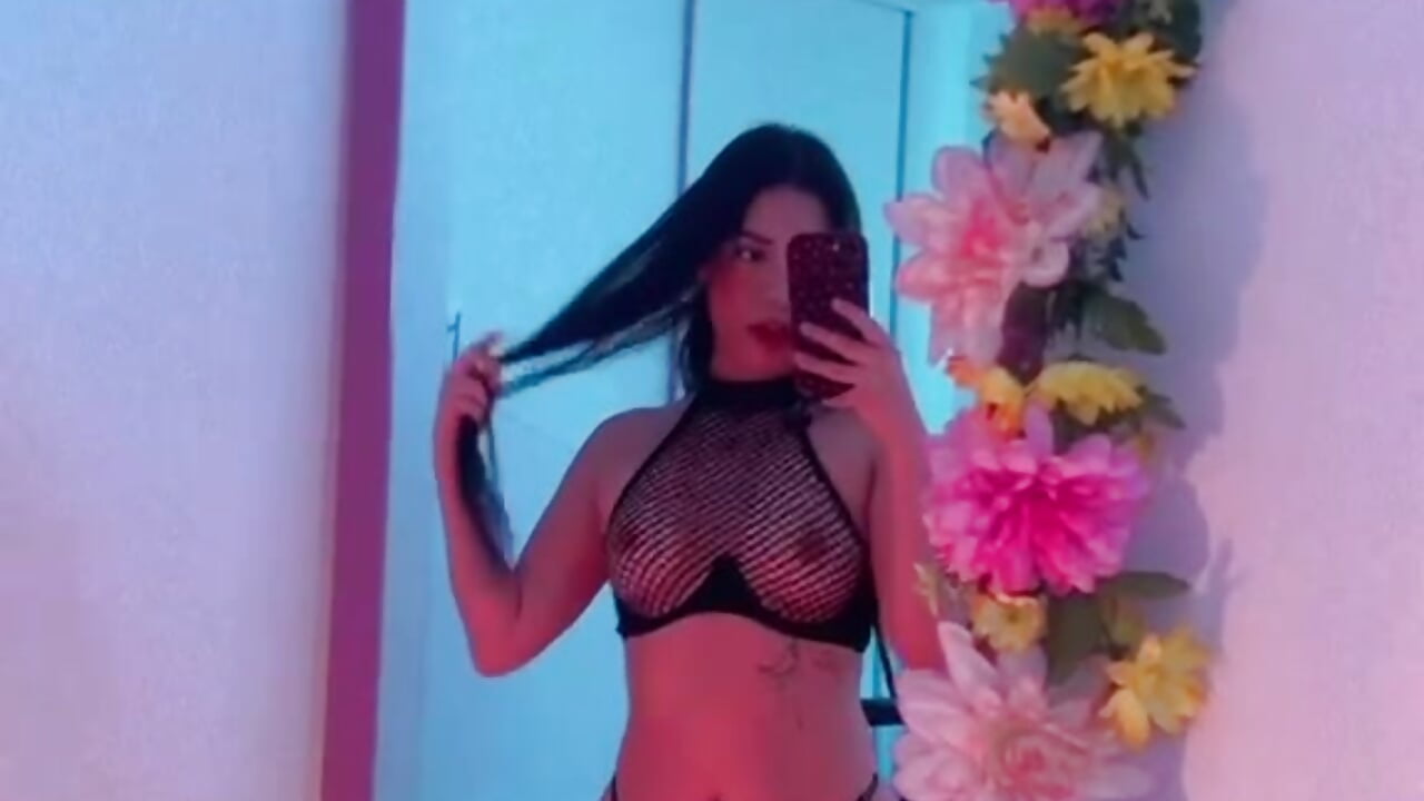 WhatsApp Video 2026-08-06 at 16,42,25 - video di Cvixen_ modella di cam