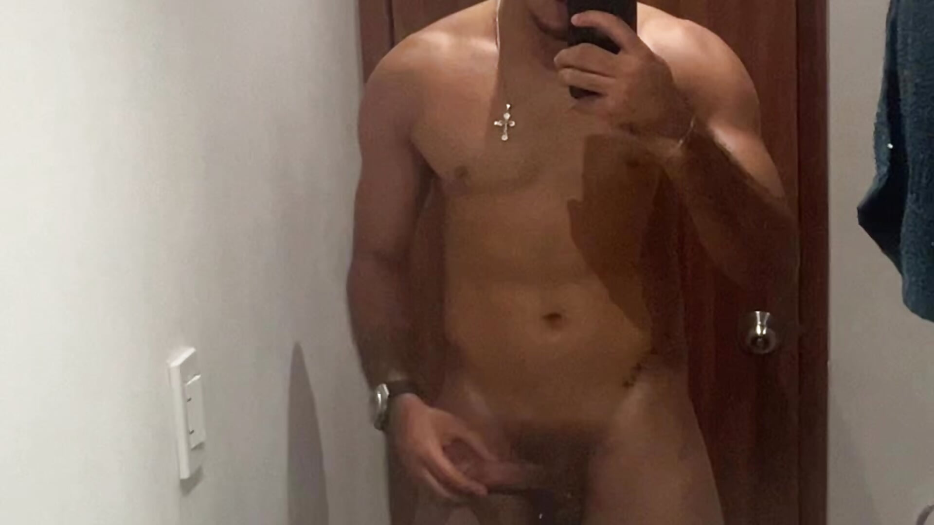 Kevin very horny - video by kevin_HOT05 cam model