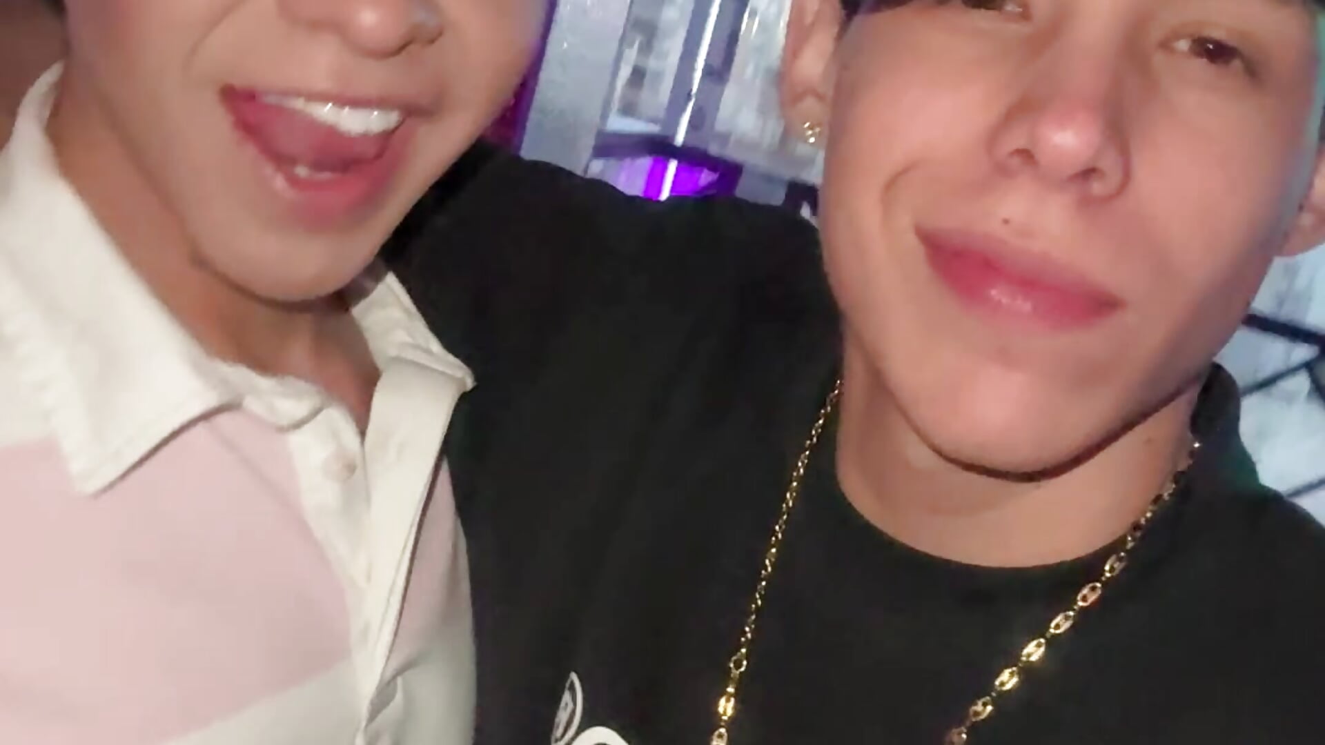 Party trouble 🥳🎉 - video av Yoskingg_moisest cam-modell