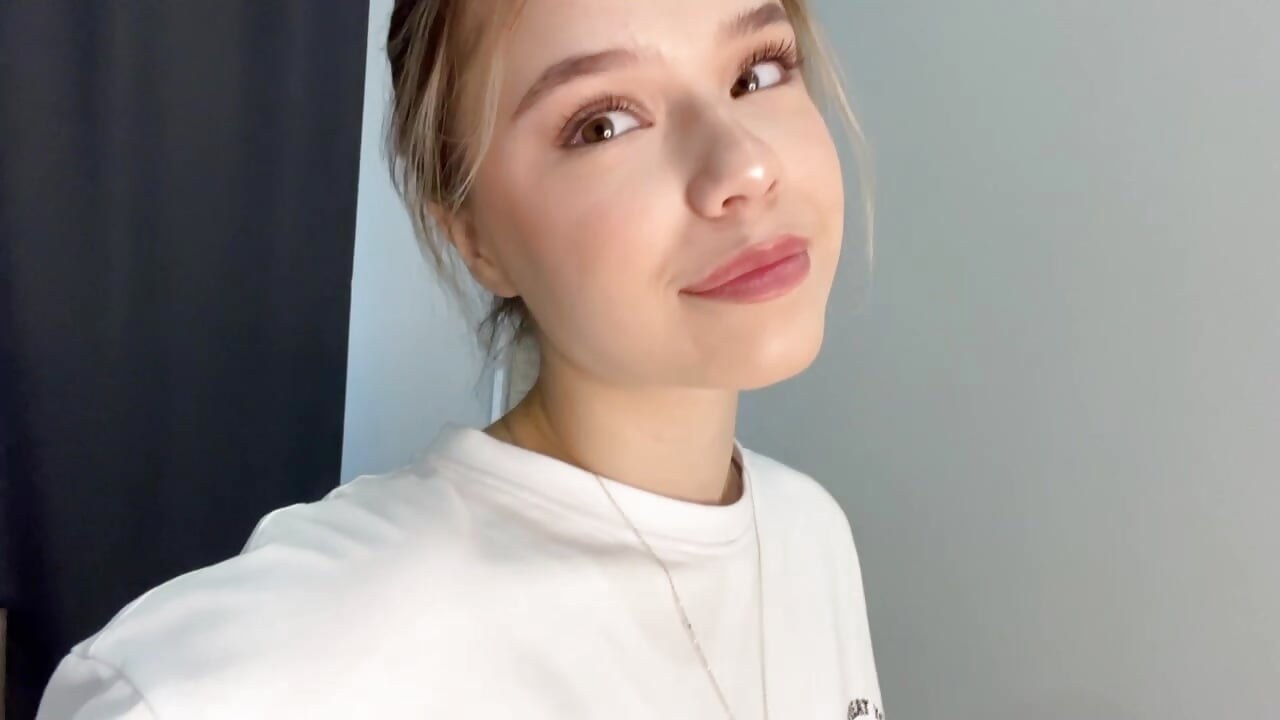 A Little Shy - video by QuyenVien cam model