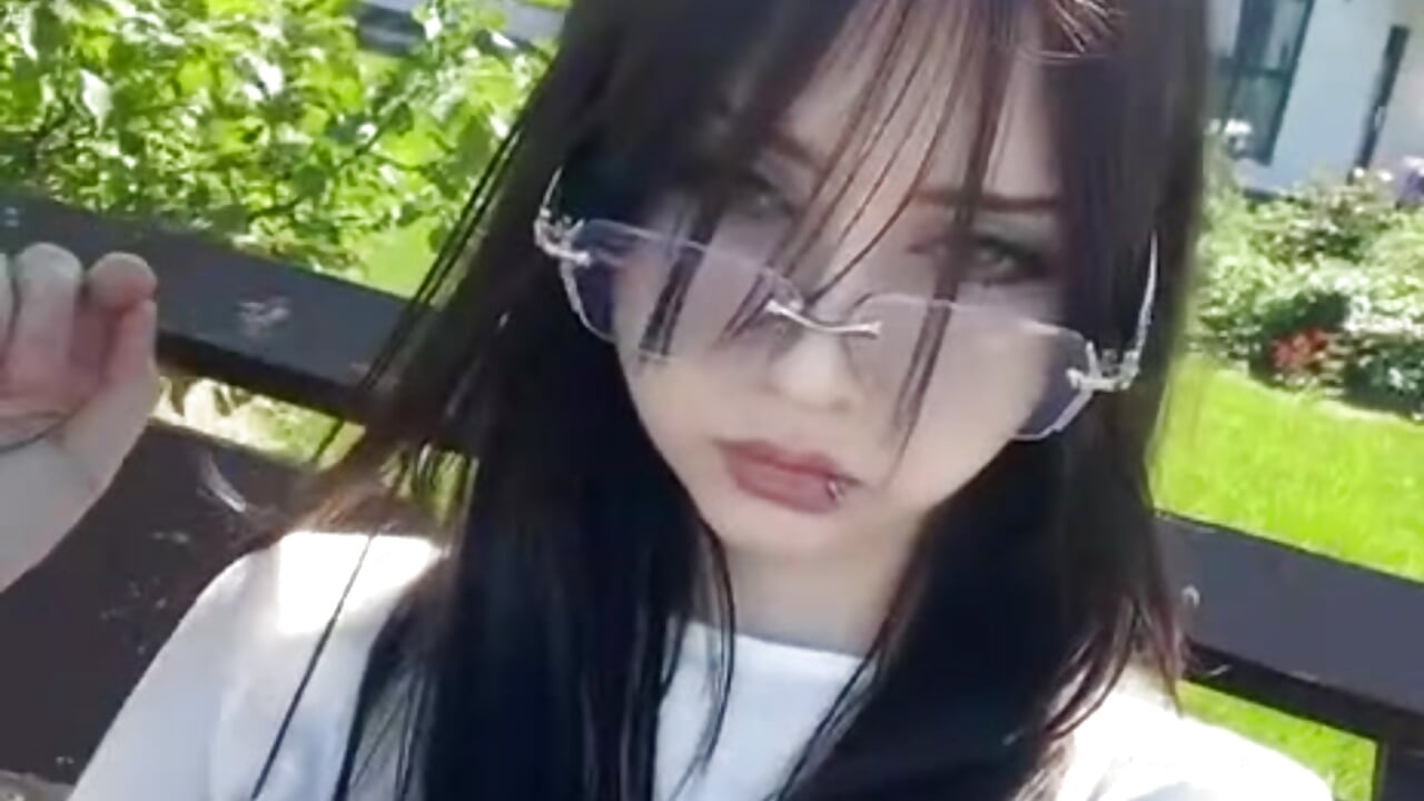 Meow – video modela na kameri Bella_Spilbert
