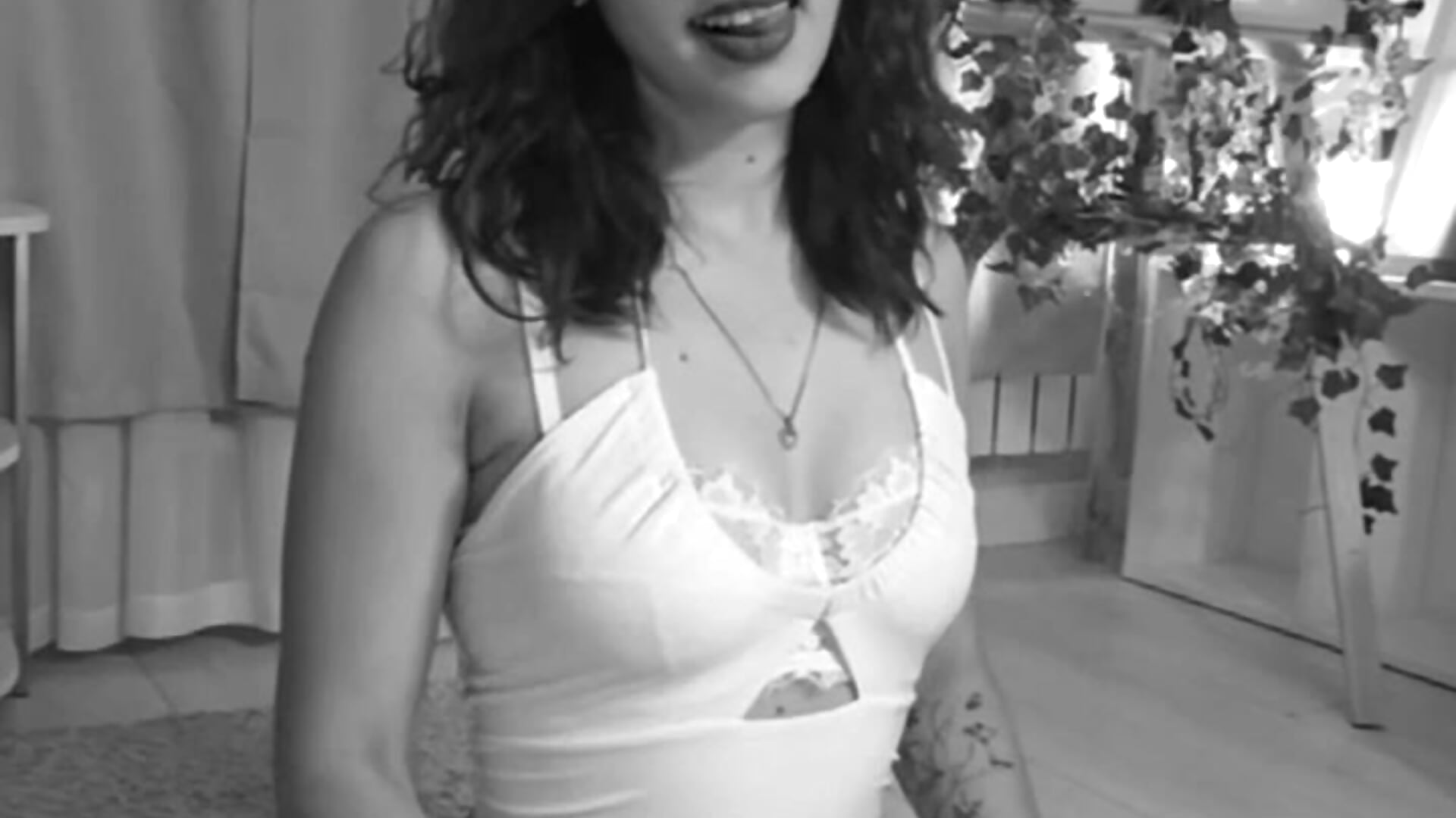 angel body - βίντεο μοντέλου PollyHiller1