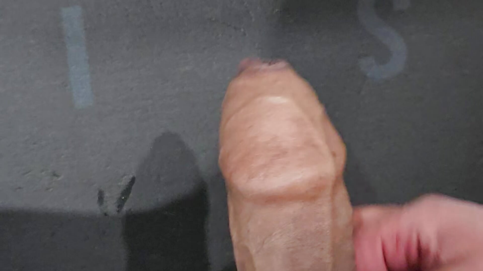 1000047875 - video oleh model kamera bigGirth4u