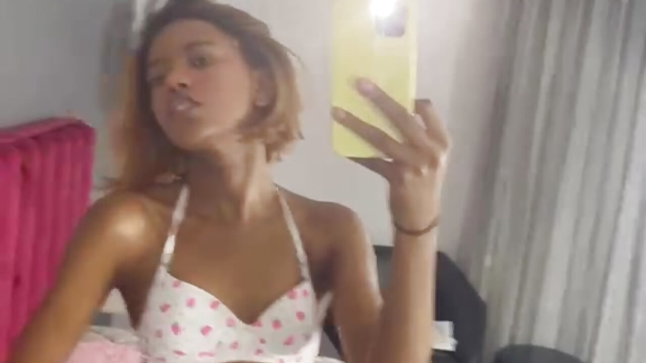 hello baby – video af MelodyMooon cam-model