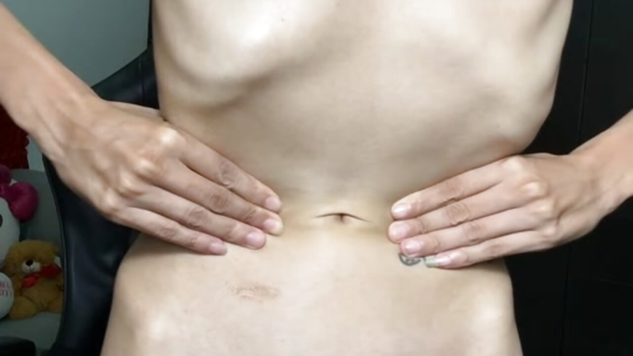 Look at my ribs and throat – video od webkamerové modelky Lisiloly