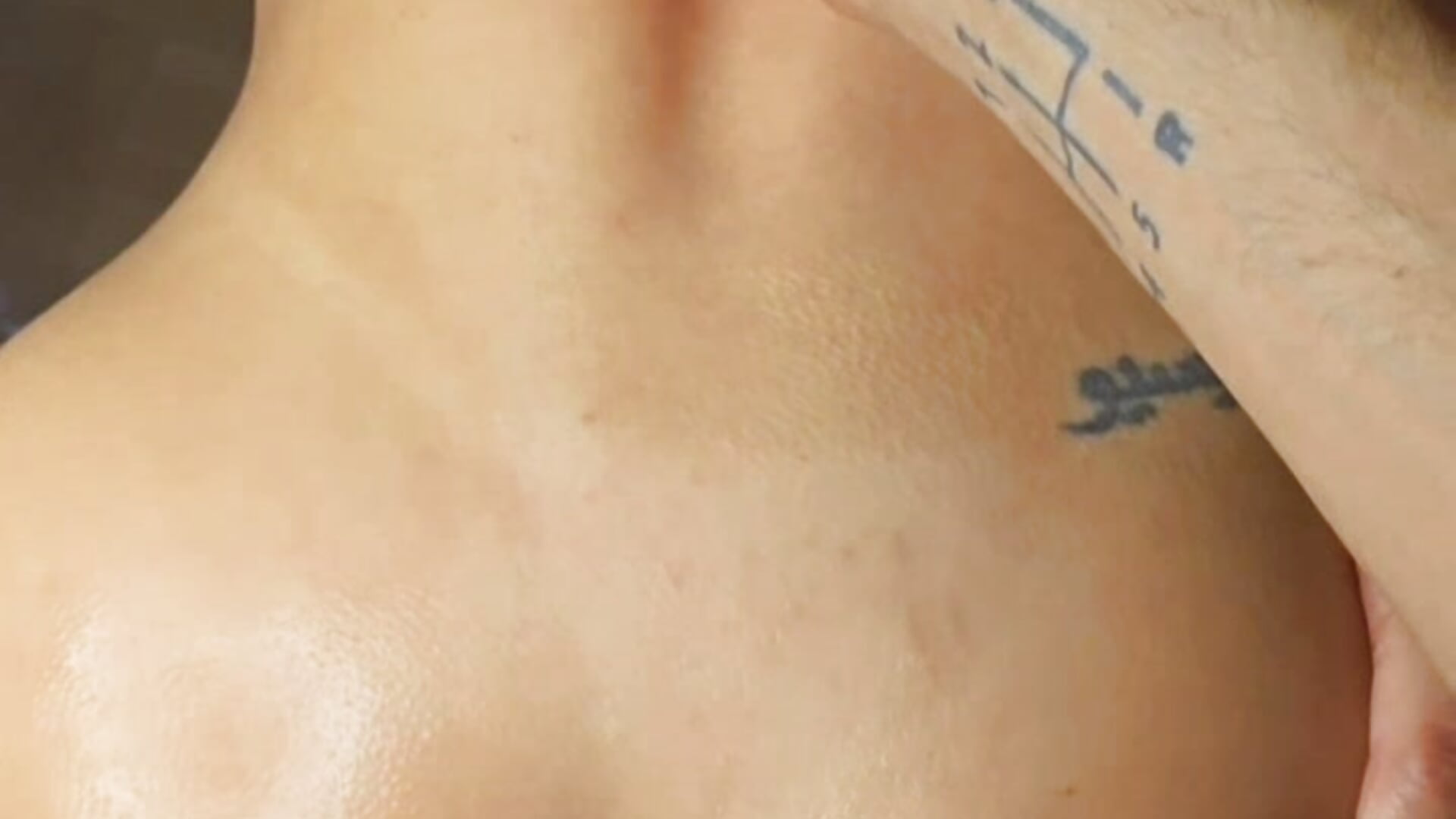 Delicius anal — filmik kalinohir, modela(-lki) na kamerkach