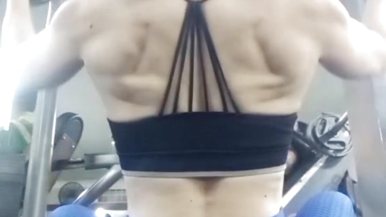 sexy espalda en el gym – видео вебкам-модели Catalina_Model