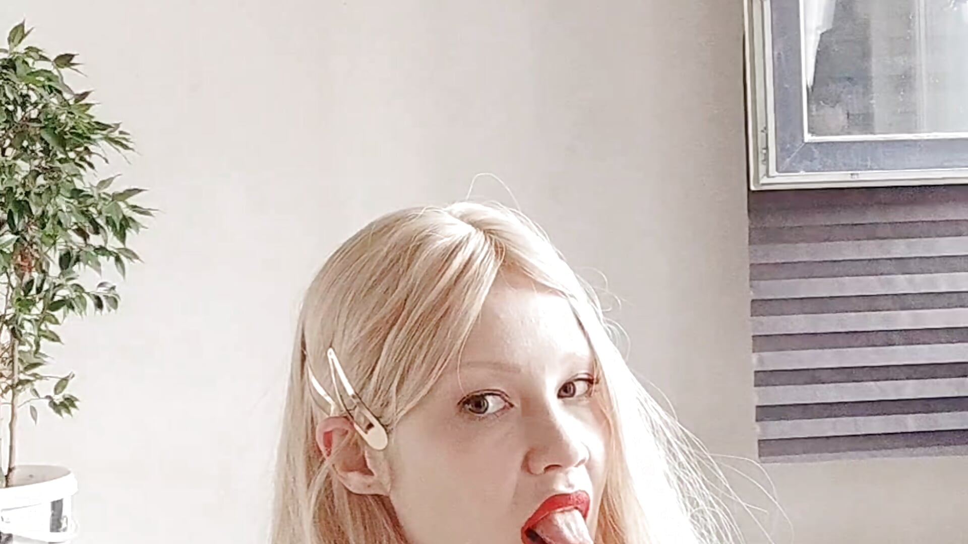 Hi - video od modelky/modela AnnikaMur