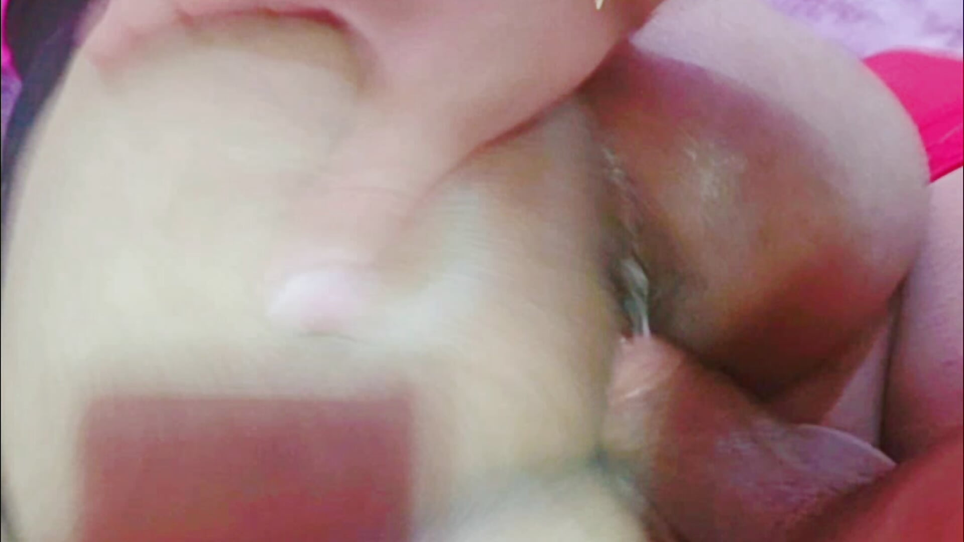وسع كسي بزبه الكبير وانا نايمة على بطني الله يلعنه الكلب ناكني بقوه 🫦🍆🥵