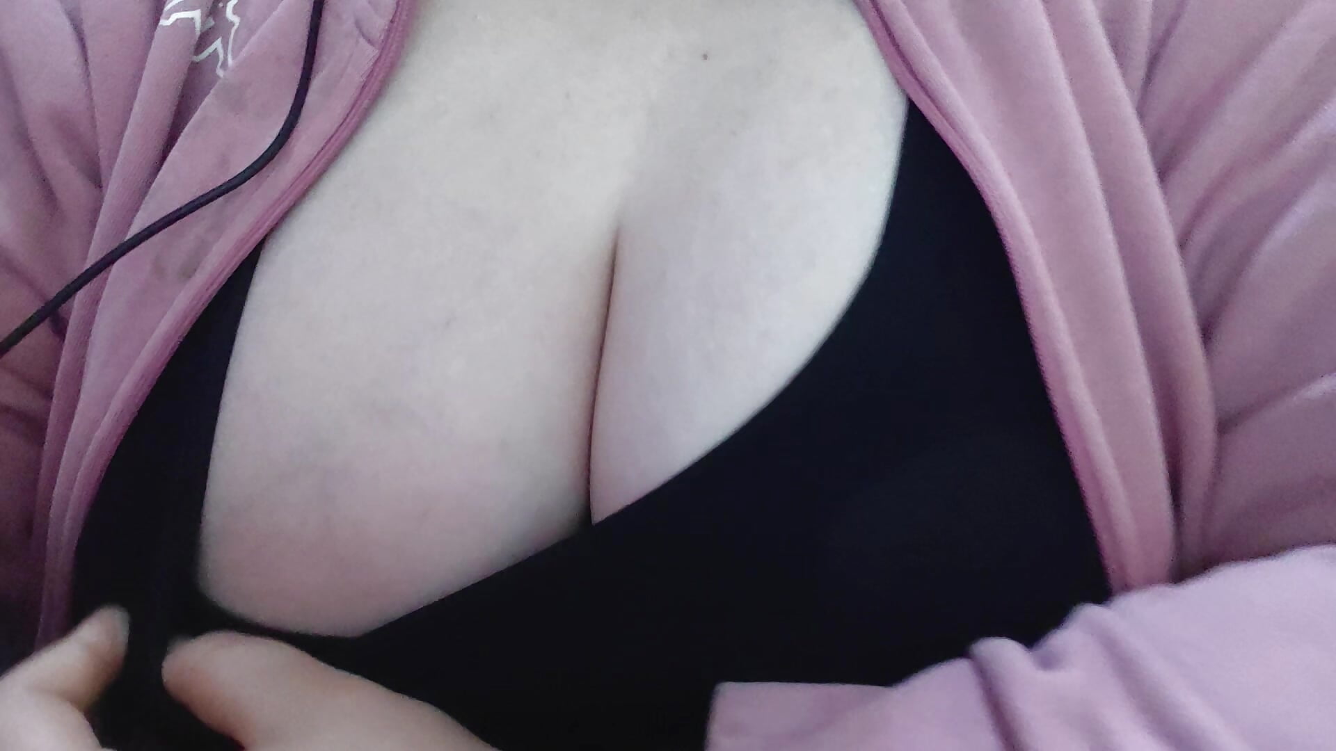 Senos enormes - video by Lia_Nia_