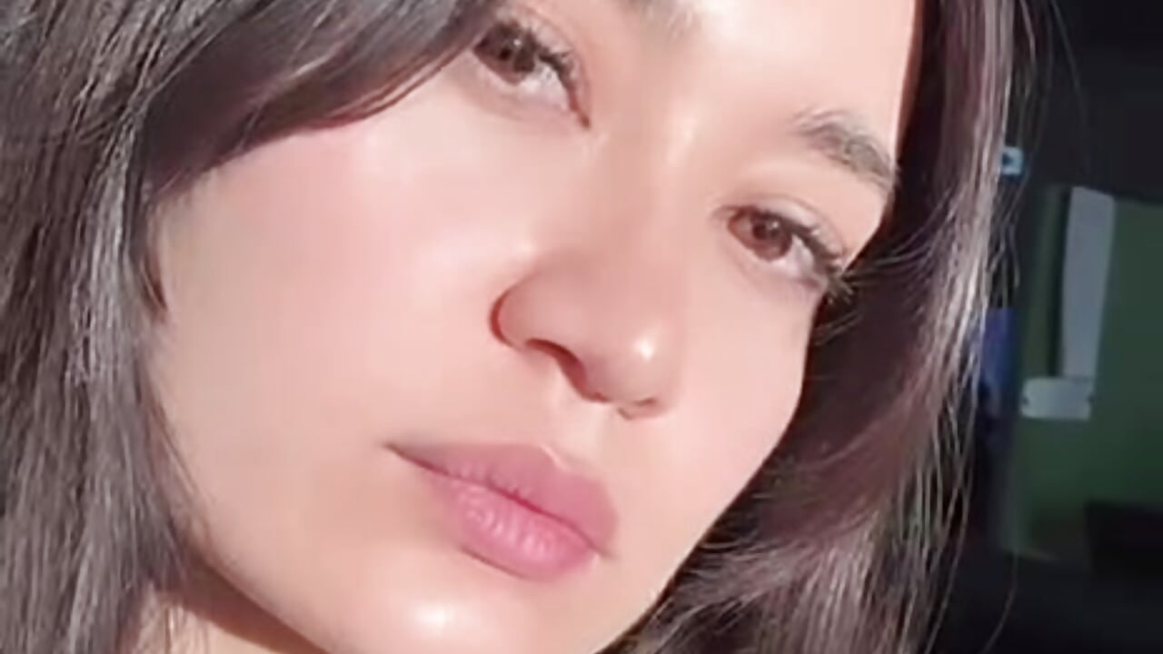 kiss u – video modela na kameri cherry_punchh