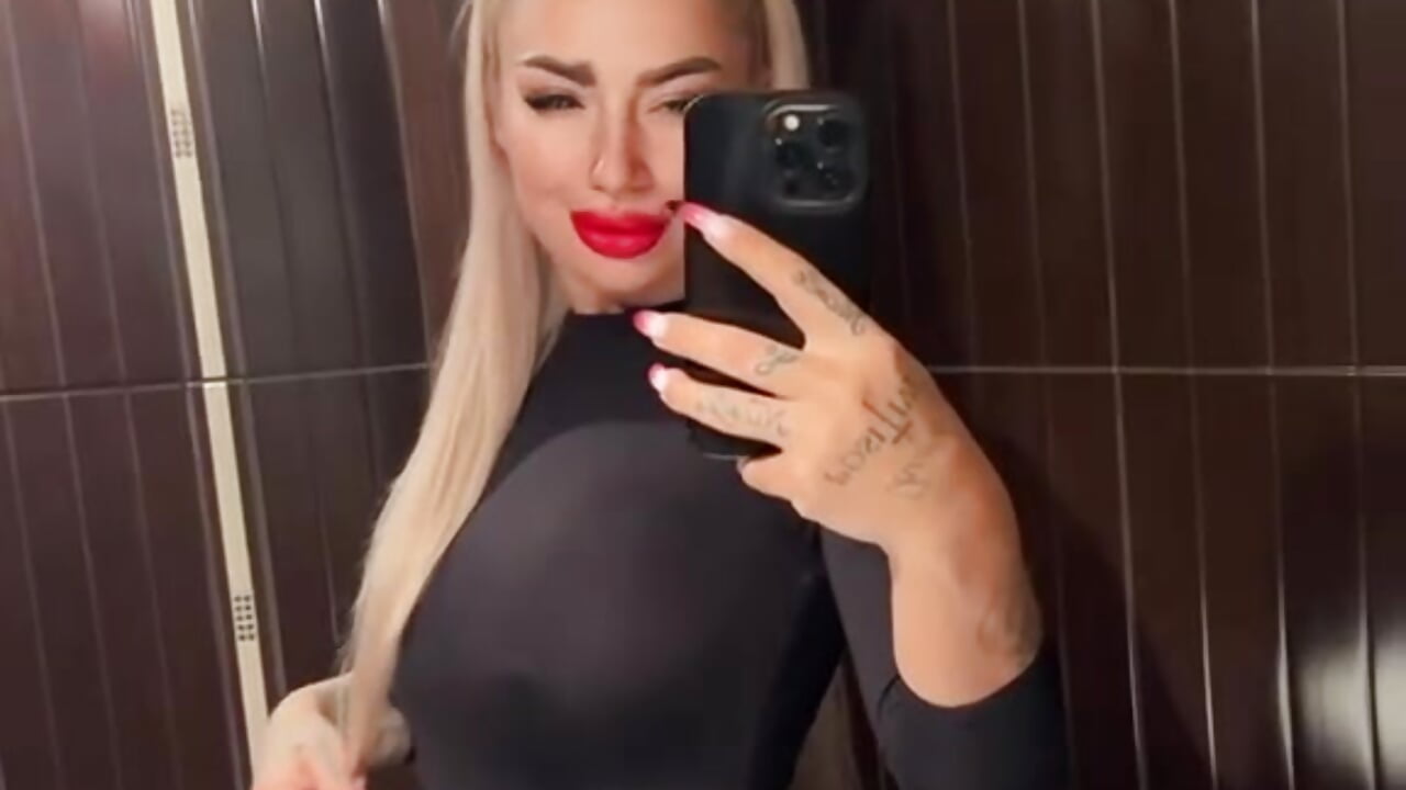 5 - Vídeo de Kaeelix, modelo de vídeos