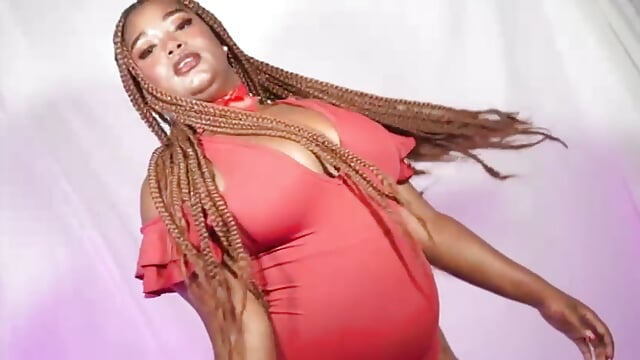 Enjoy my Sexy Body😈❤️ – video modela na kameri IvannaW_