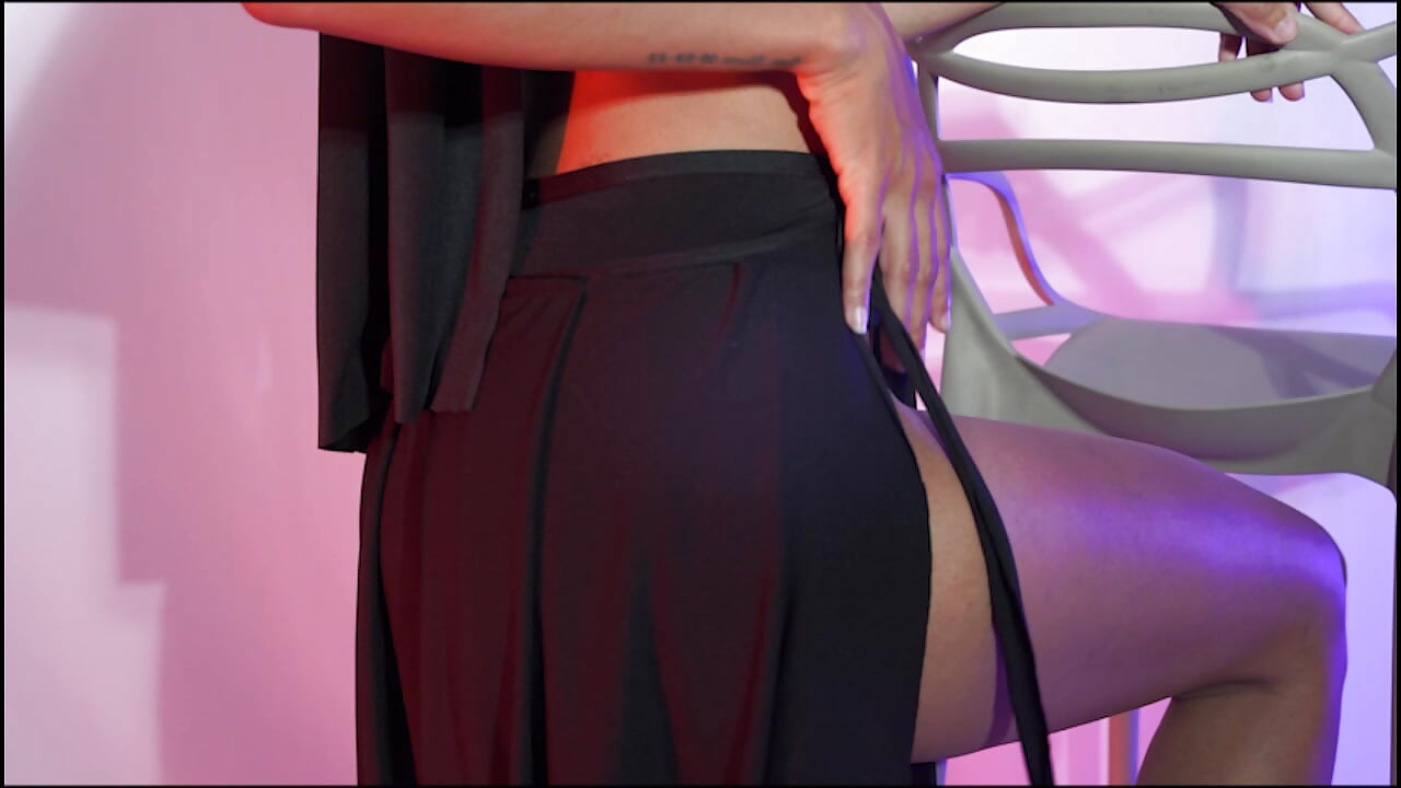 Sexy body  ❤️ — filmik Mahira_Farah, modela(-lki) na kamerkach