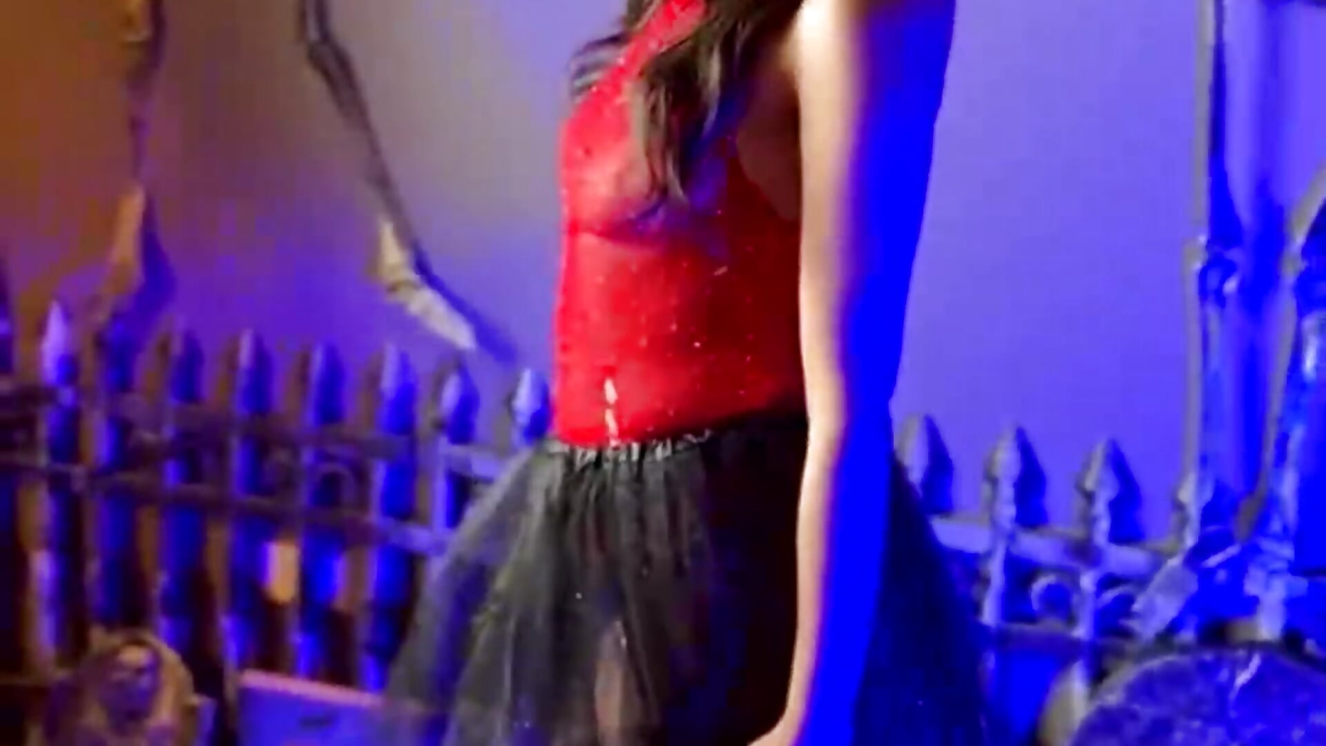 Look out for my Halloween photos soon—trick or treat, you decide, baby. – video od webkamerové modelky Sofia1_911