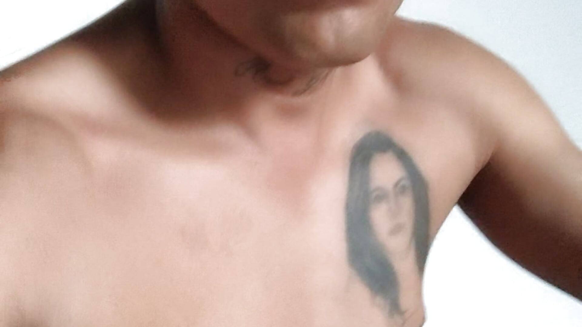 andrespalechor – popularni video modela na kameri 1078