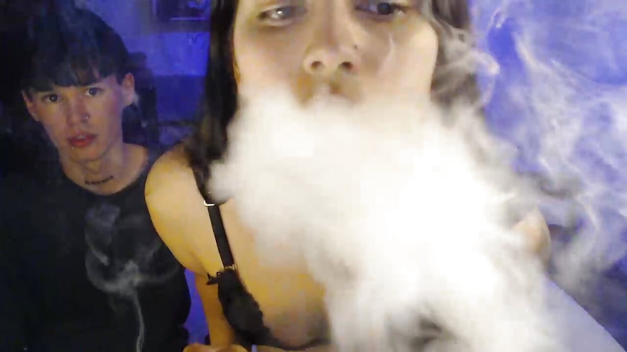😶‍🌫️💨 - clip cu Brilenn model videochat