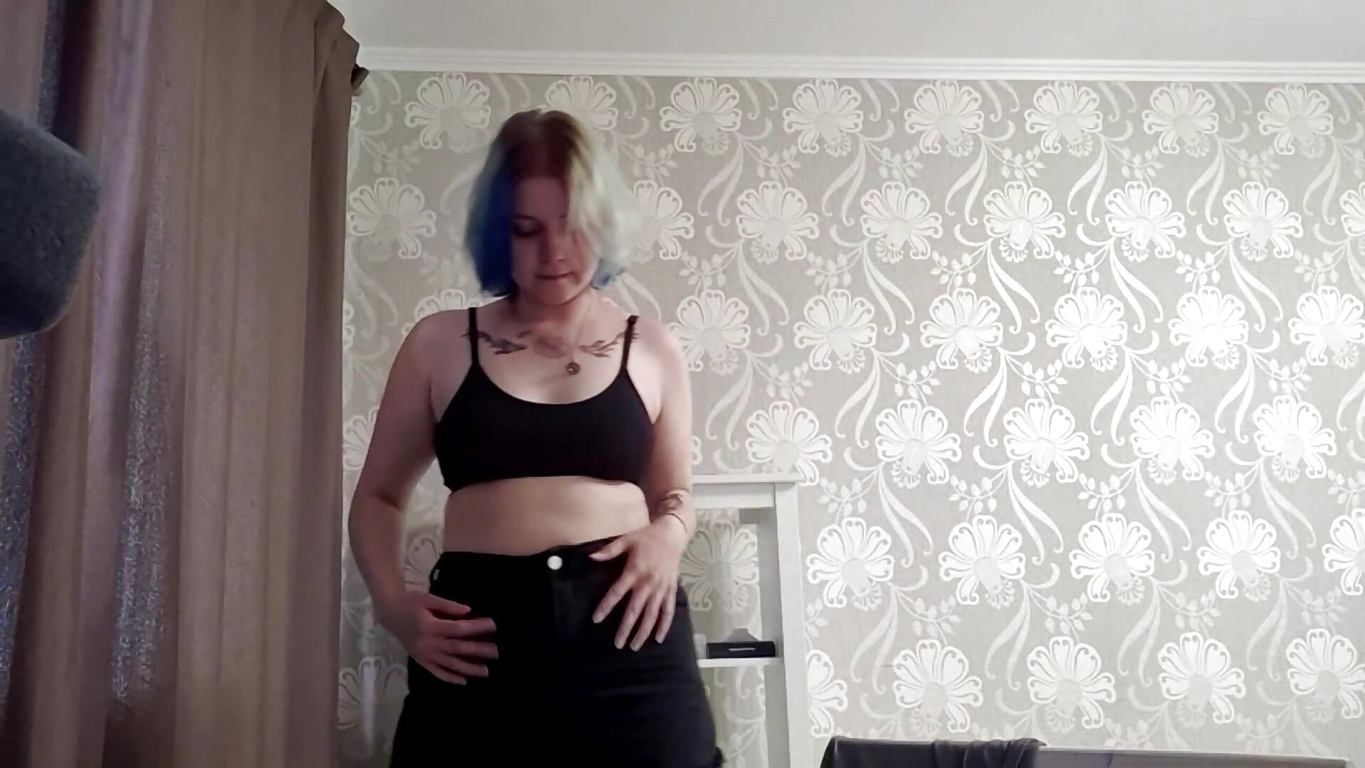 Your Favorite Temptation 🔥 - video di VelouraXo modella di cam