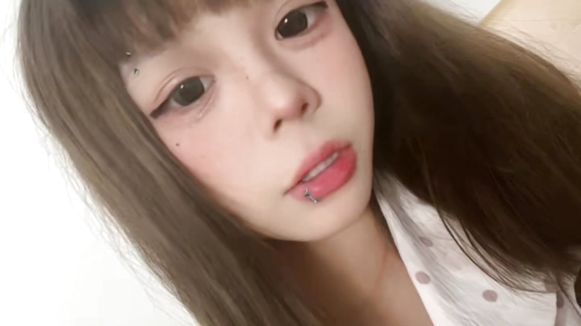 居家 - HSU8HSU adlı kamera modelinin videosu