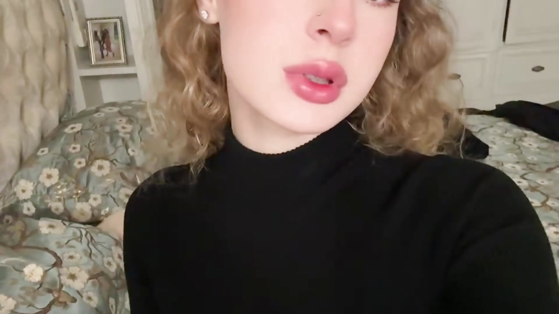 🖤 — filmik 1R3R, modela(-lki) na kamerkach
