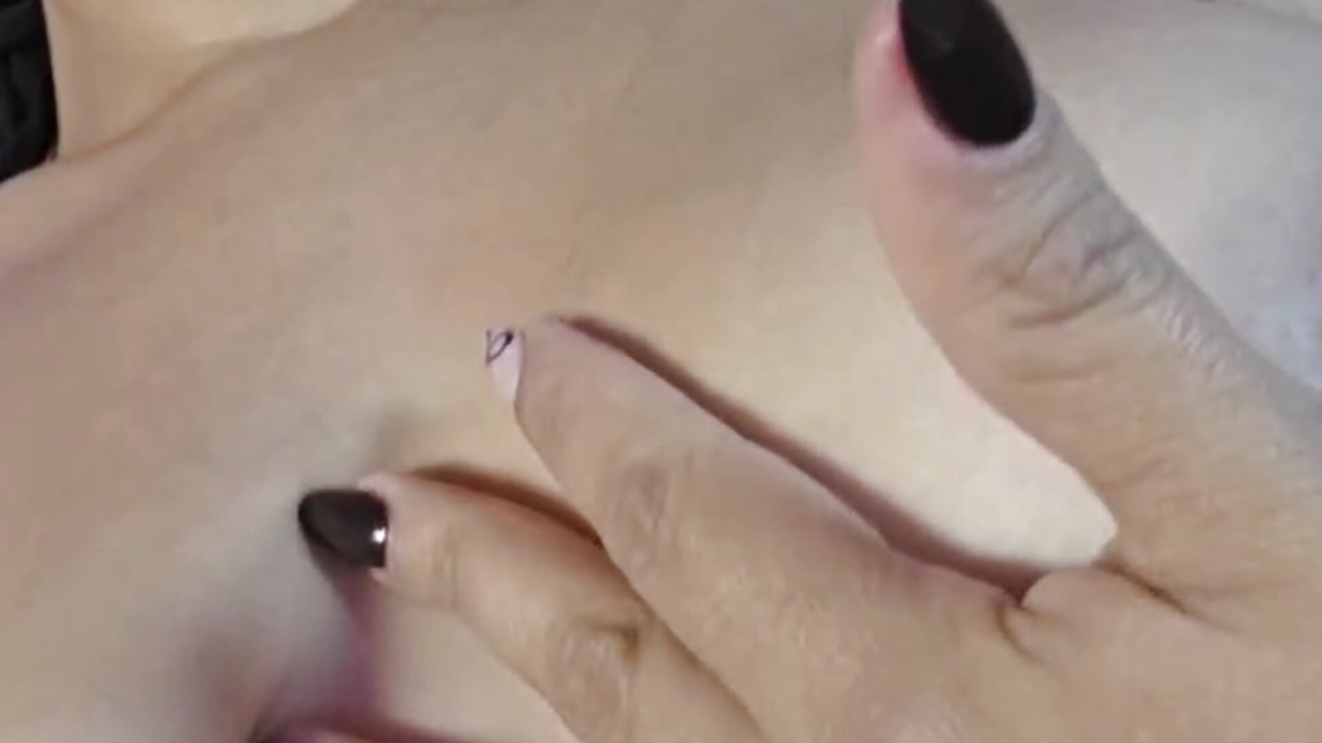 Come close and try my sweet milk 🤤🍒 - Vídeo de EmilyJhons__, modelo de vídeos