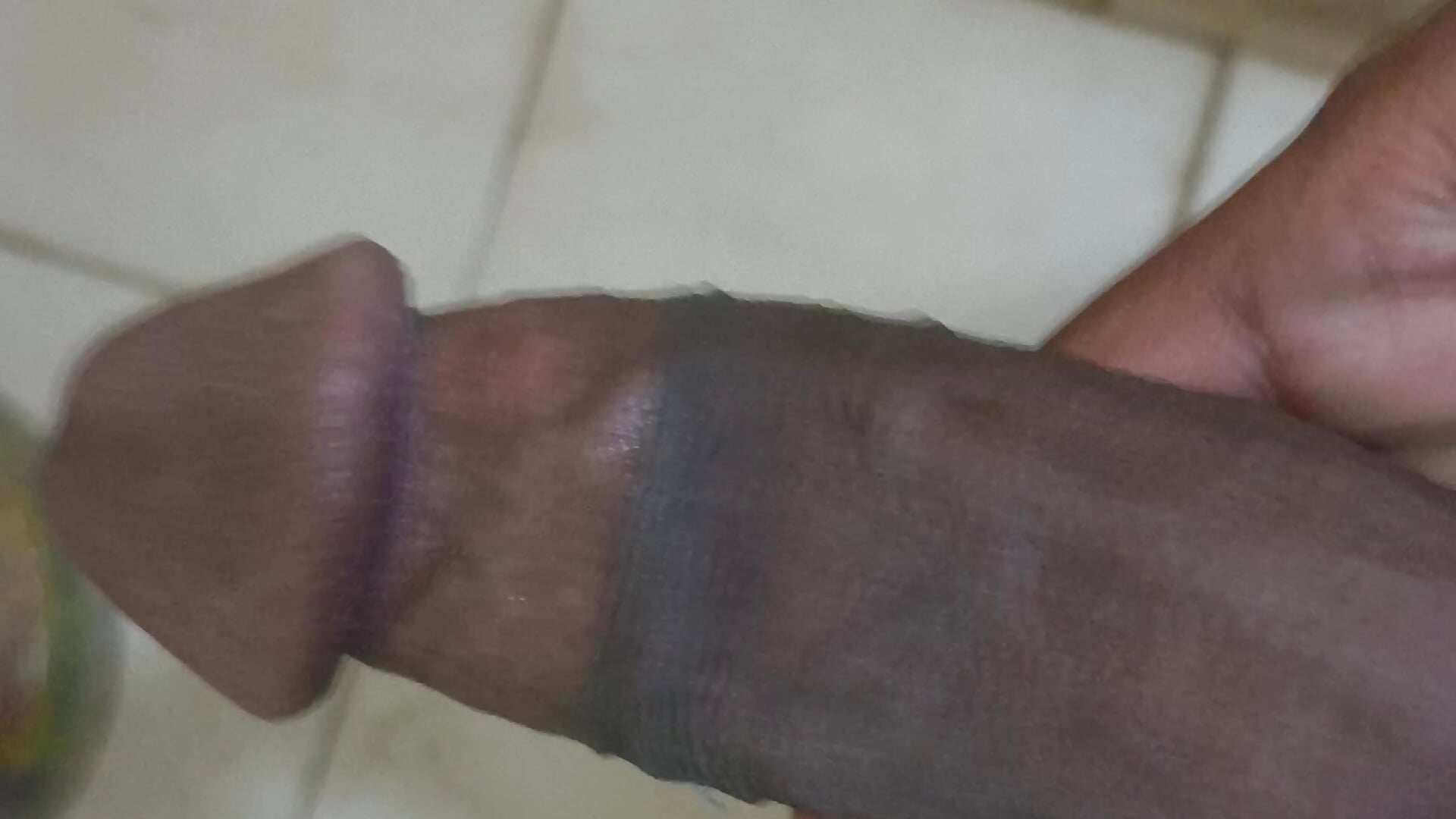 1000055048