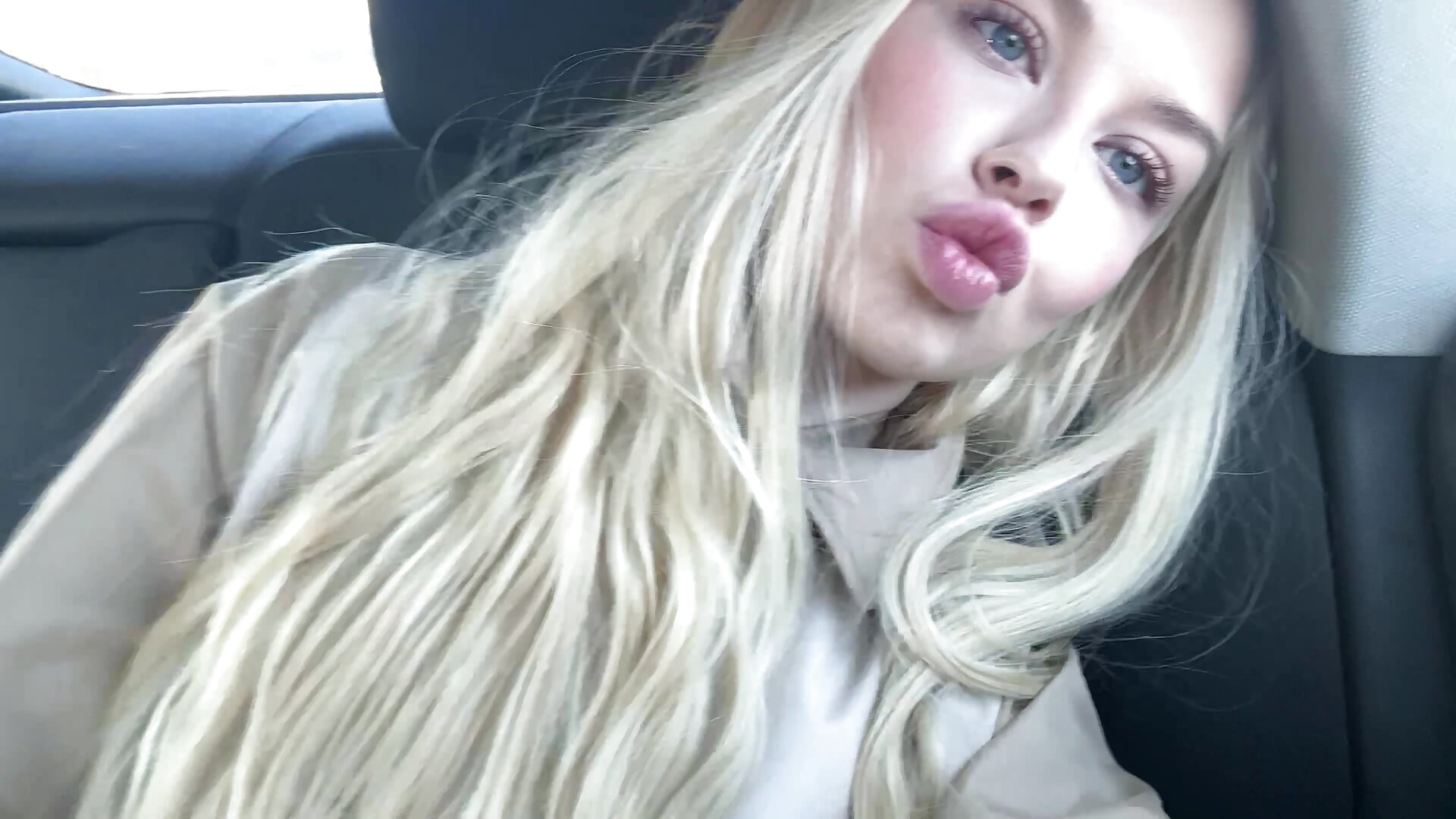 Gorgeous af - clip cu ketosha model videochat