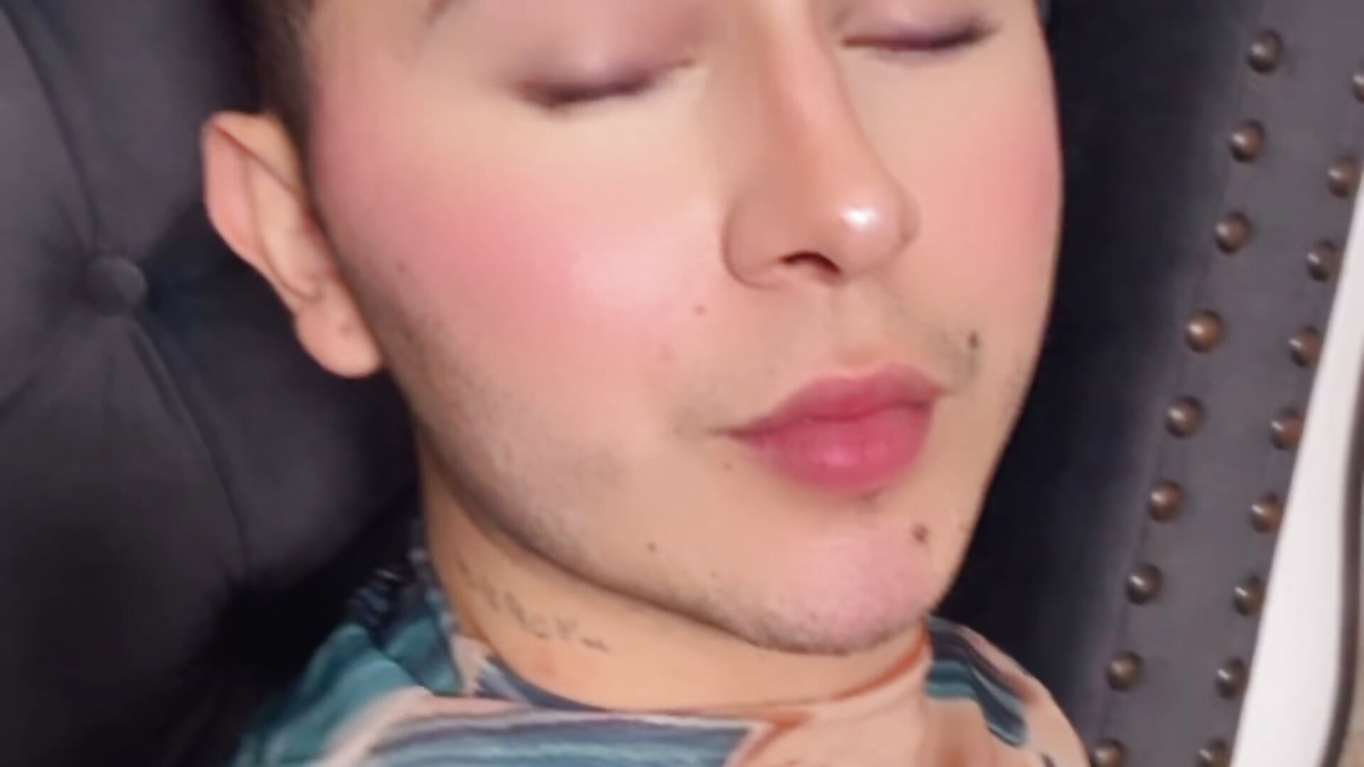 Kiss boy’s - video by Izan_Ross cam model
