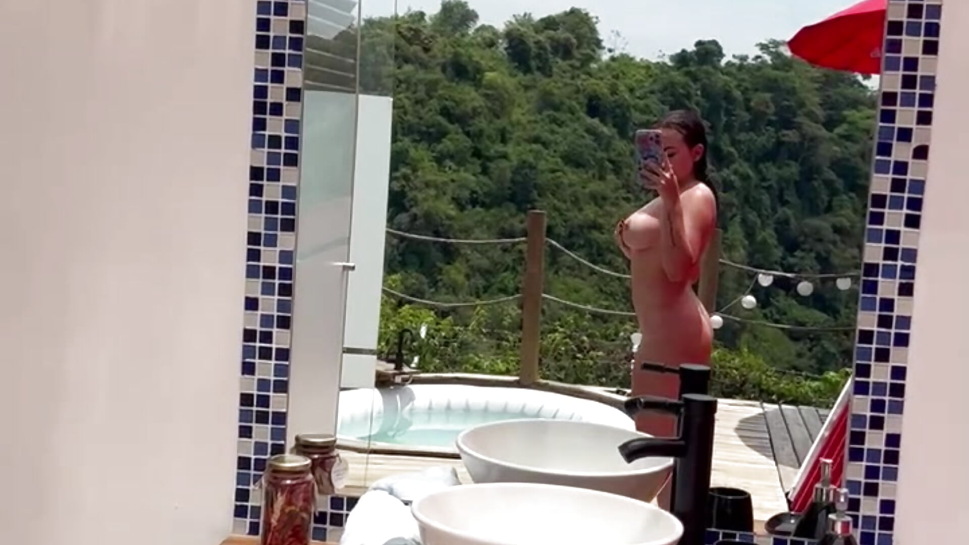 Enjoying the nature - video by HannaBeckett cam model