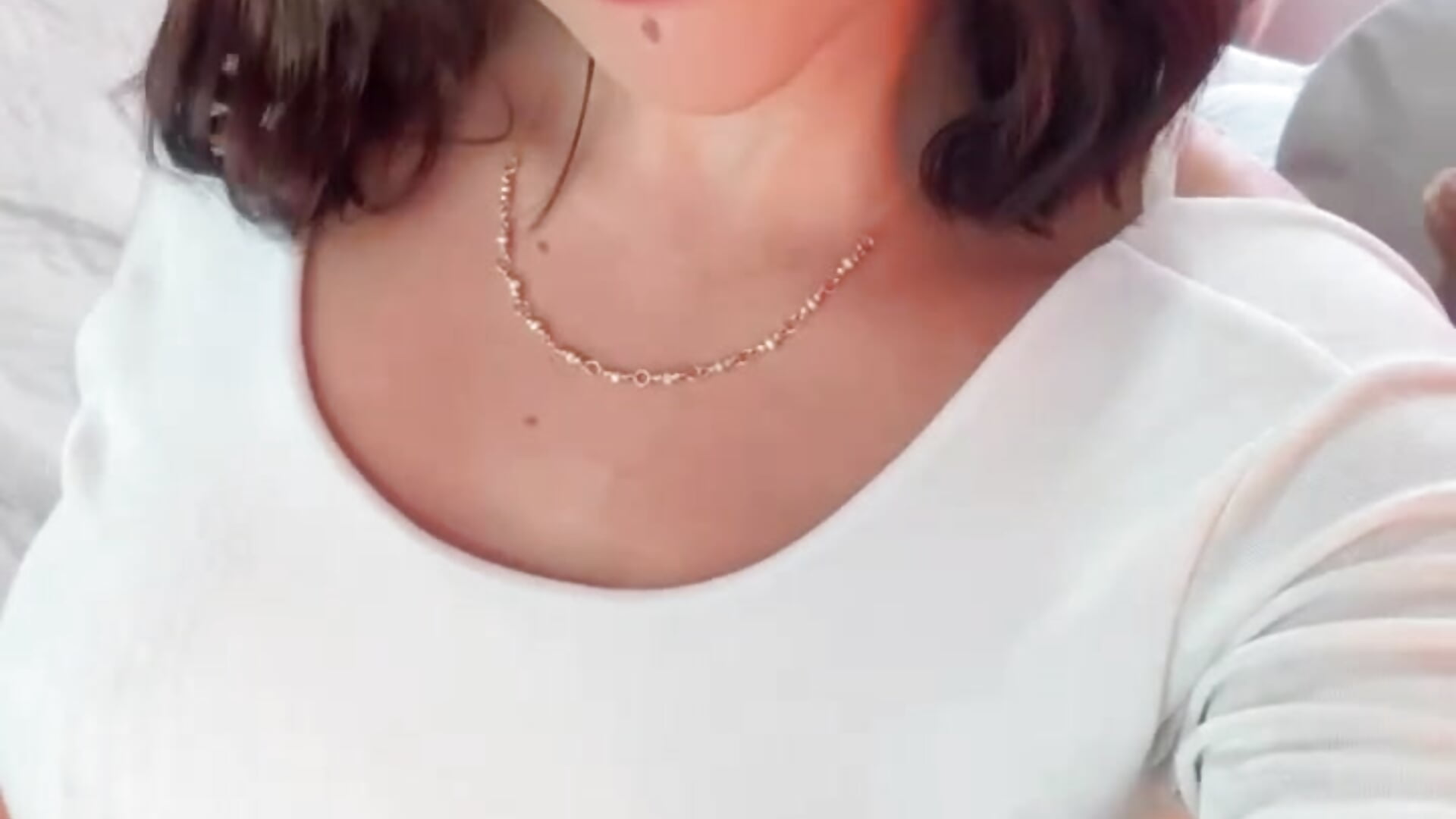 Look my hips - video by HannaBeckett cam model