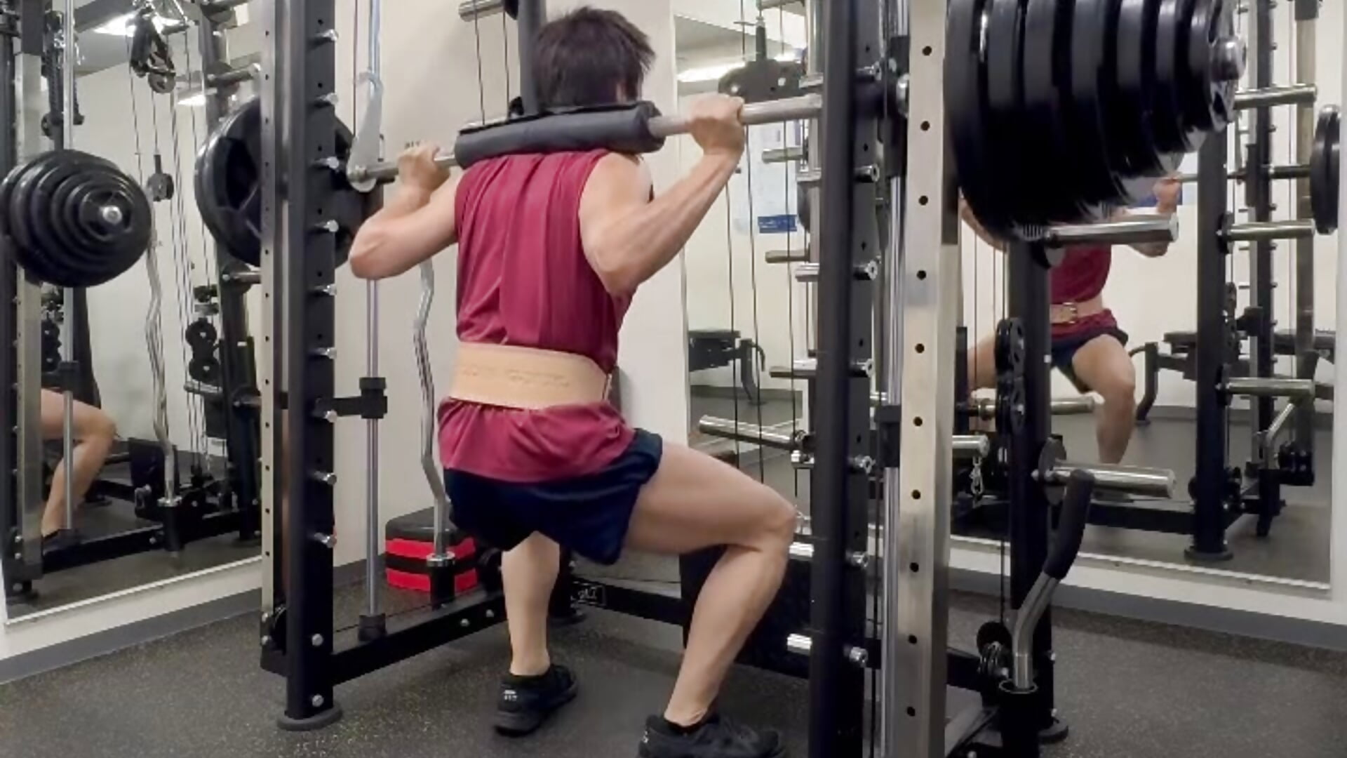 筋トレ🏋️ - βίντεο μοντέλου Serorikunnikun