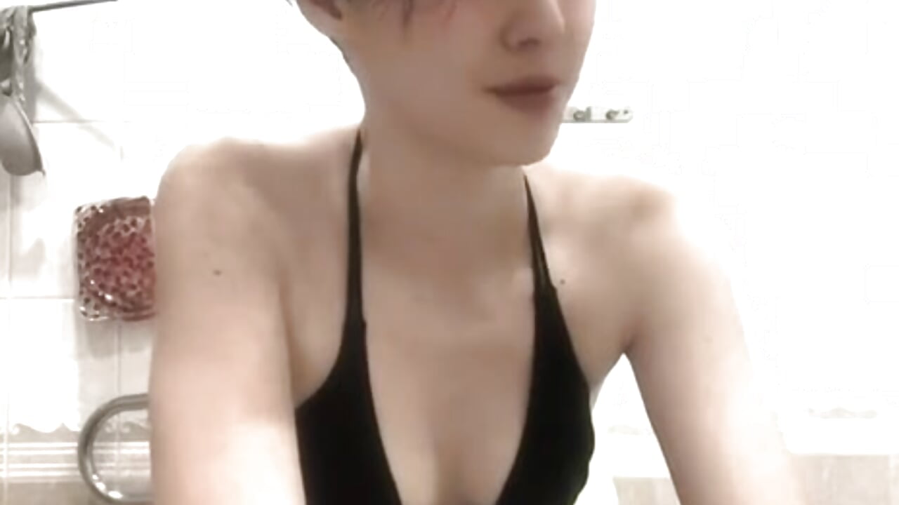 just me ^^ - video av KirbyColleen cam model