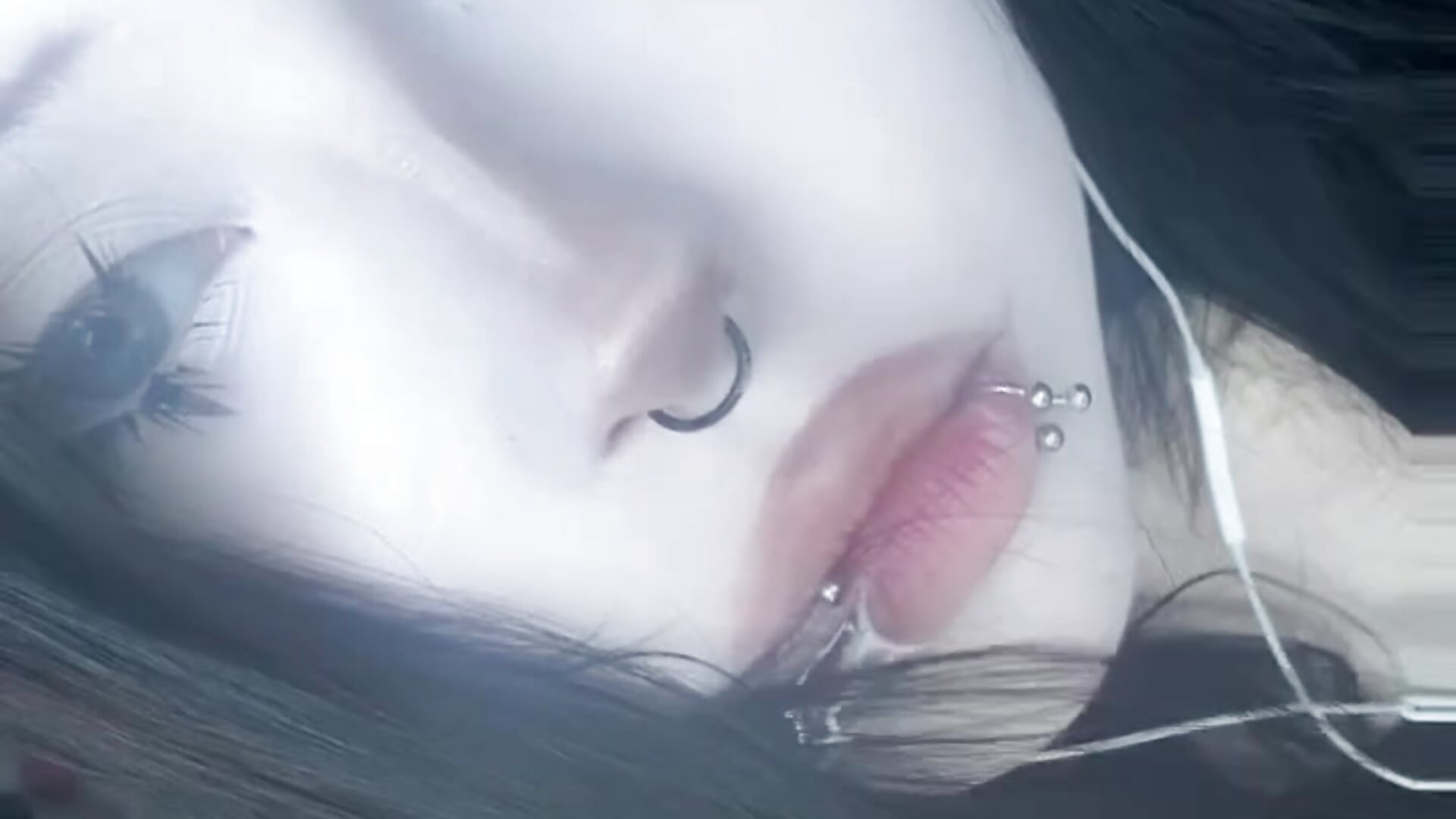 Naomi - video by Yimokoday cam model