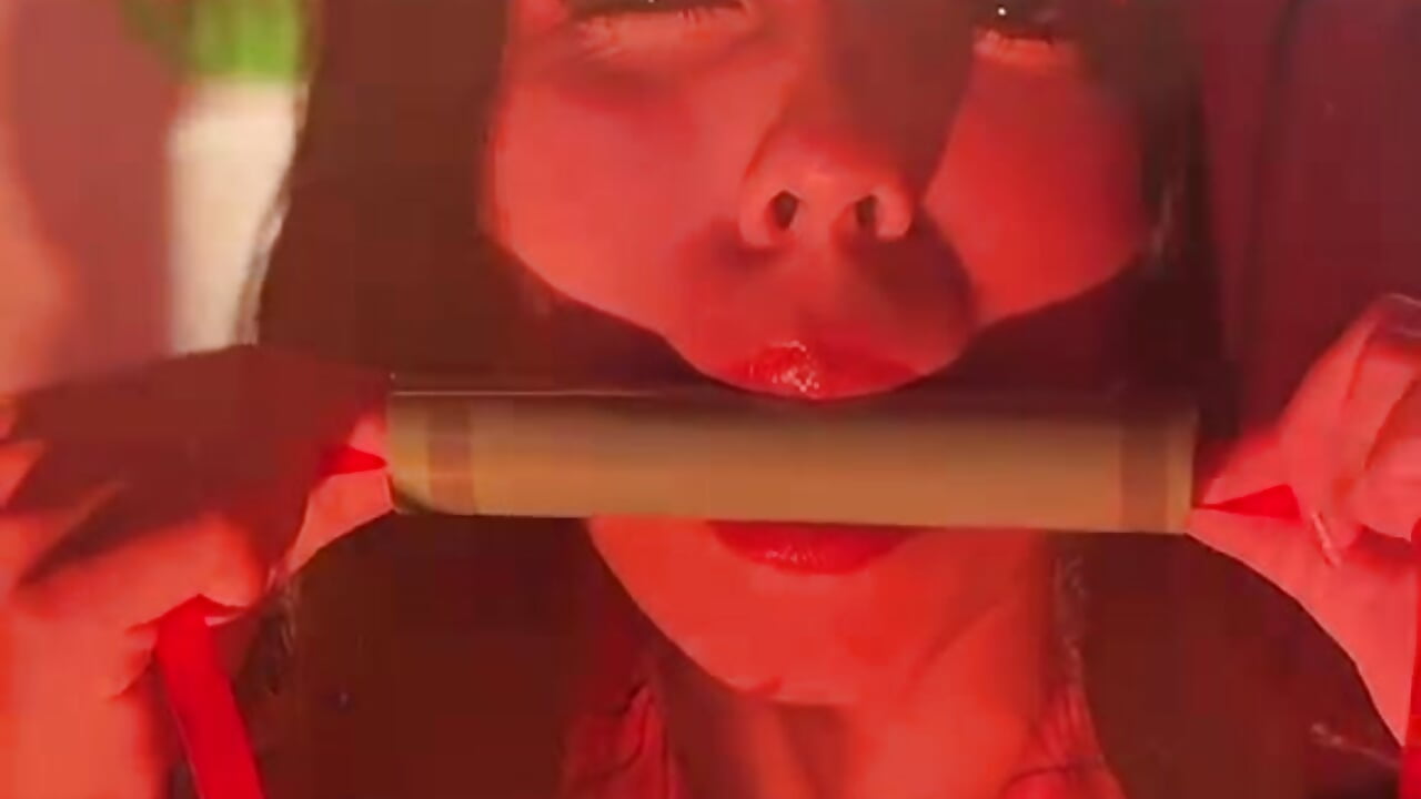 SWEET OR TRICK? 👻👻🎃 - video I_AM_EMMA_ kameramallilta