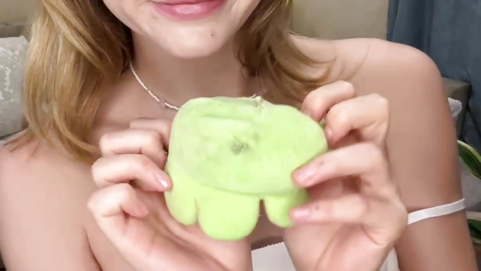 🐰YOUR BUNNY🐰 - video oleh NothingFreya kamera model