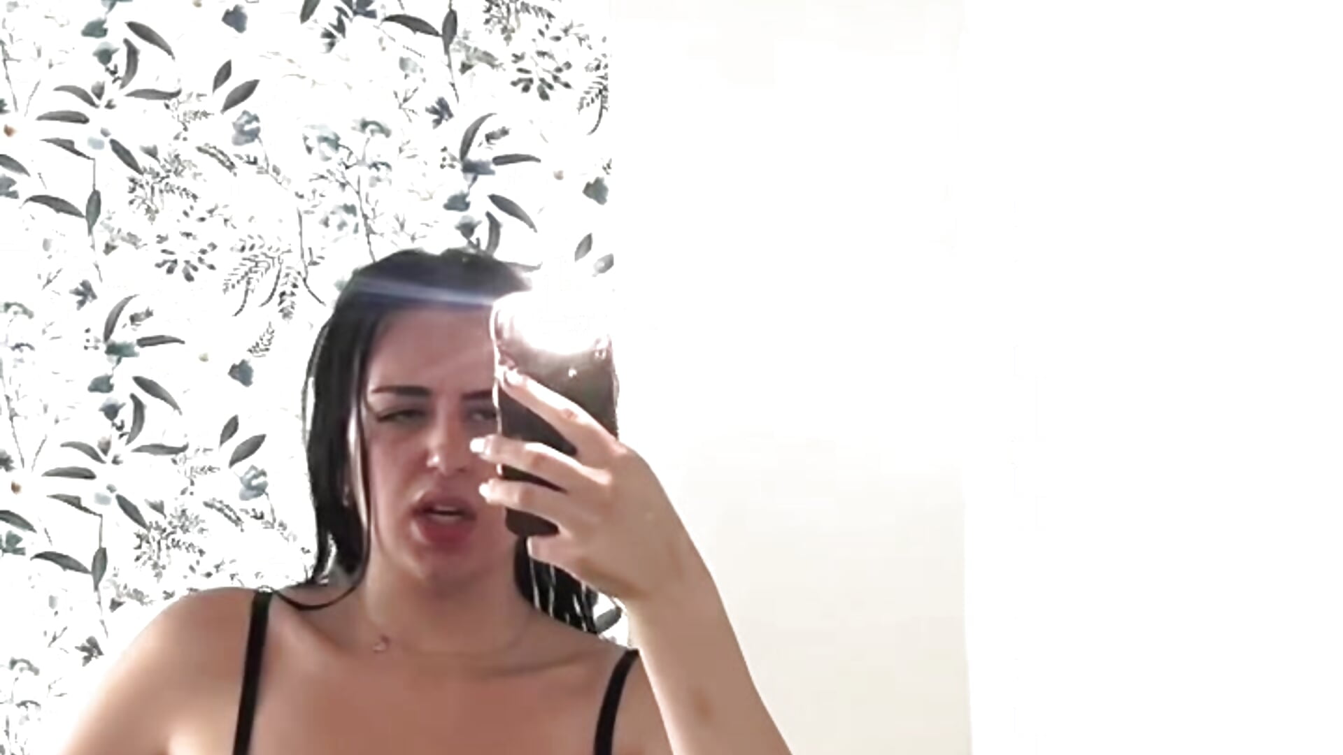 black cat🐈‍⬛ - video by Ameliavel