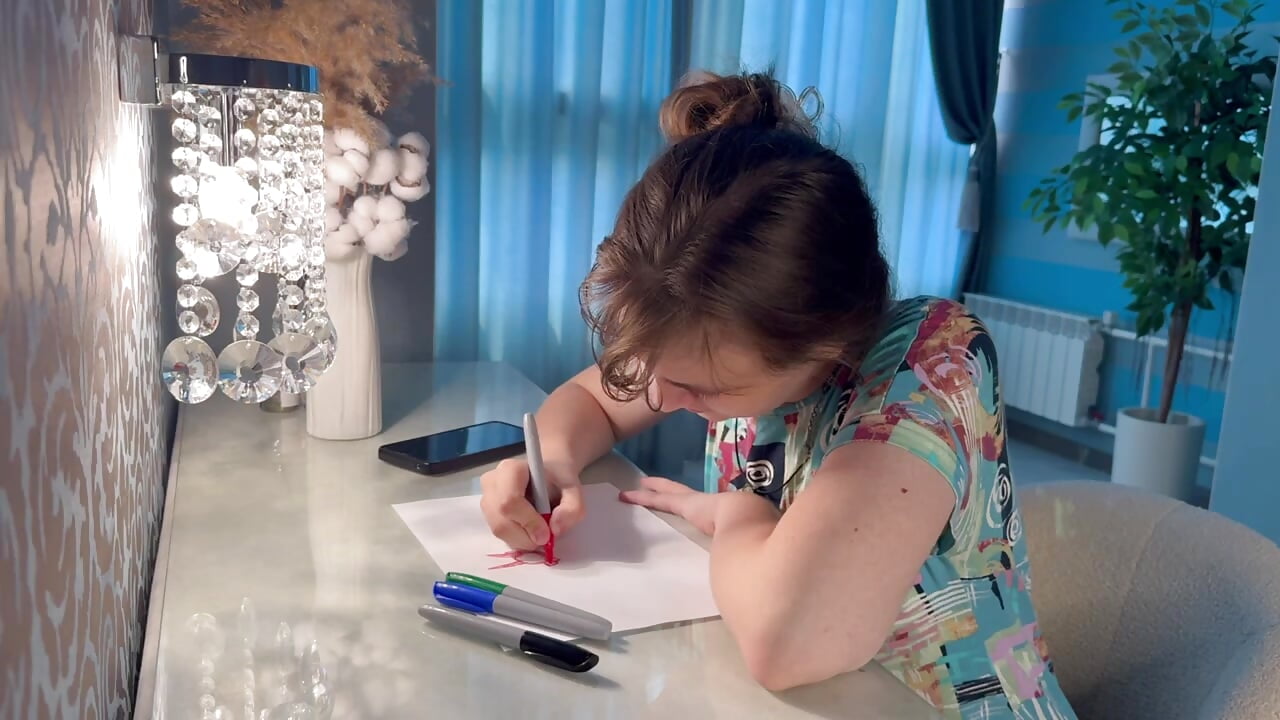 I love to draw - video van NikkiSidwell cam-model
