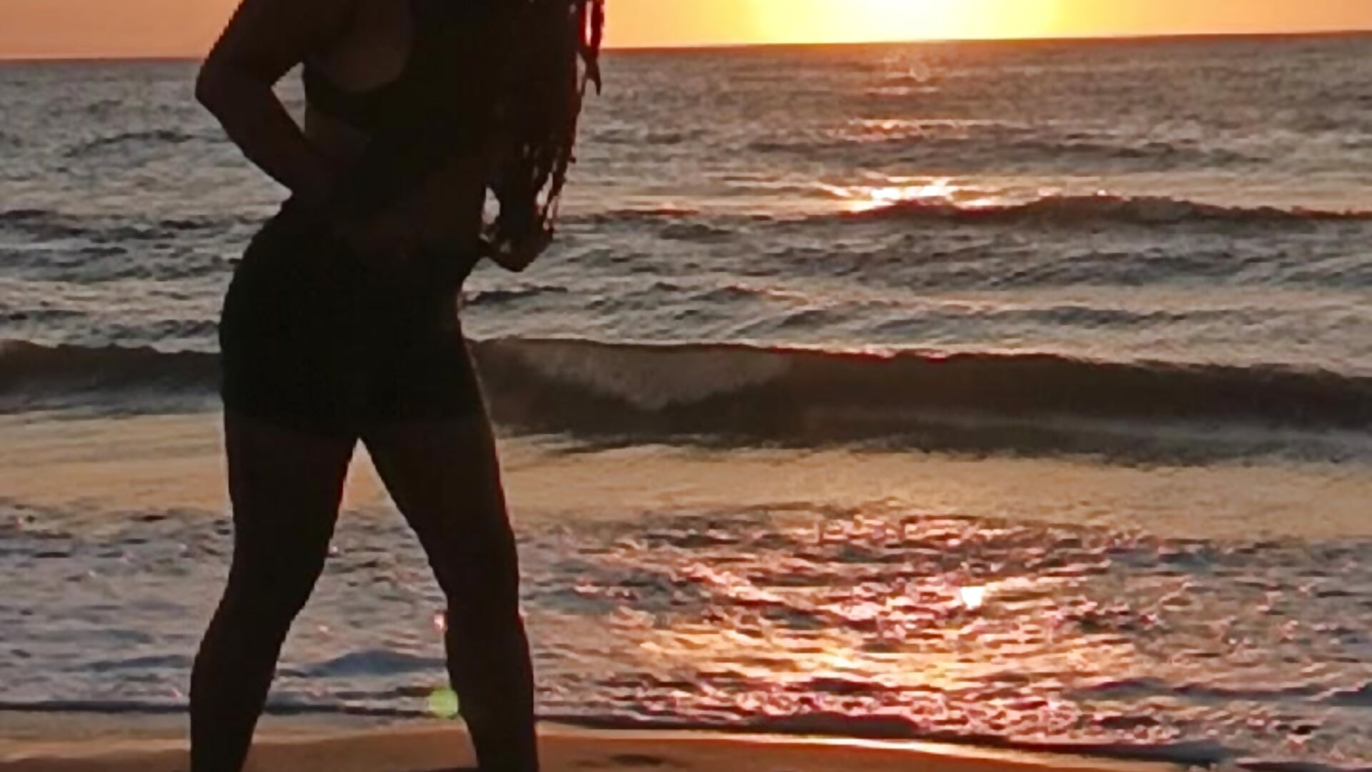 Luz en Playa. - video by luzcaliente