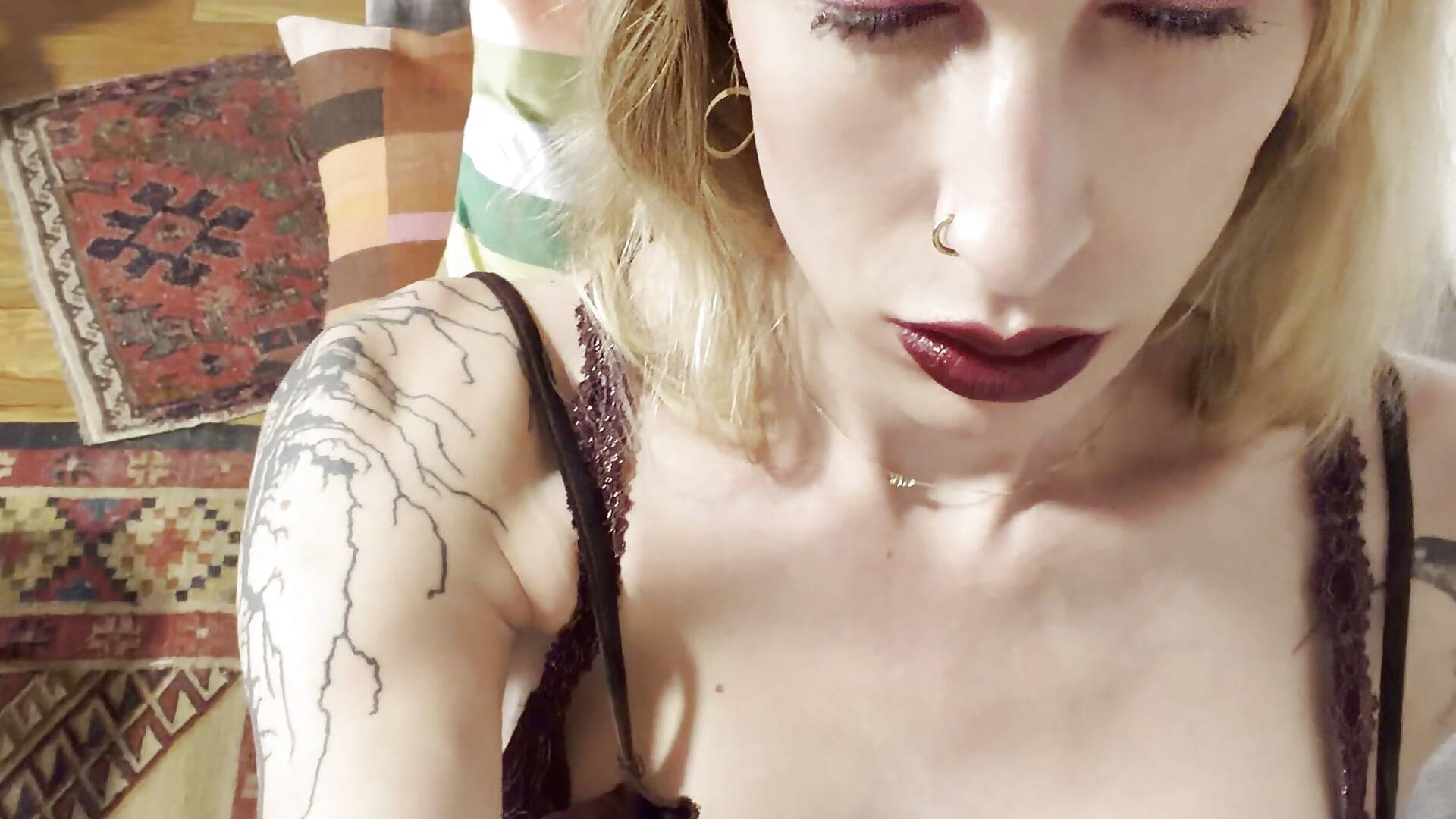 bet you want to see more 🤭 - vídeo de tslurbarbie modelo de câmara