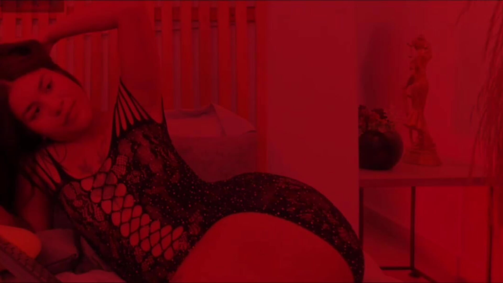 RED... 😈 - Vídeo de roxy_glide, modelo de vídeos
